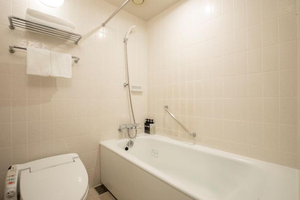 Standard Twin Room - Non-Smoking photo 3