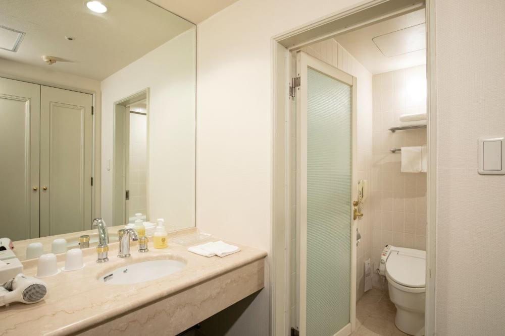 Standard Twin Room - Non-Smoking photo 2