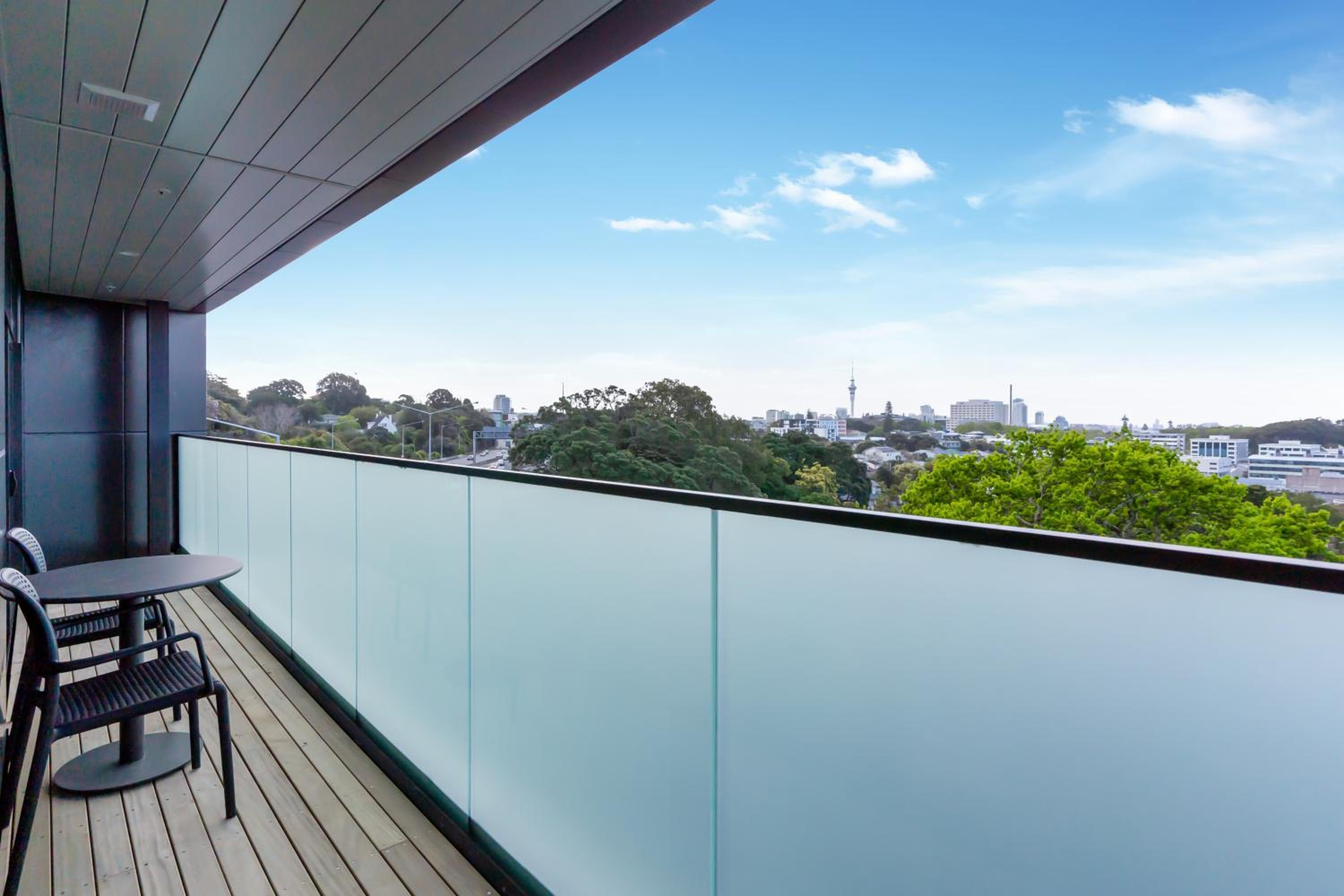 Three-Bedroom Apartment with King and Single Beds - Top Floor