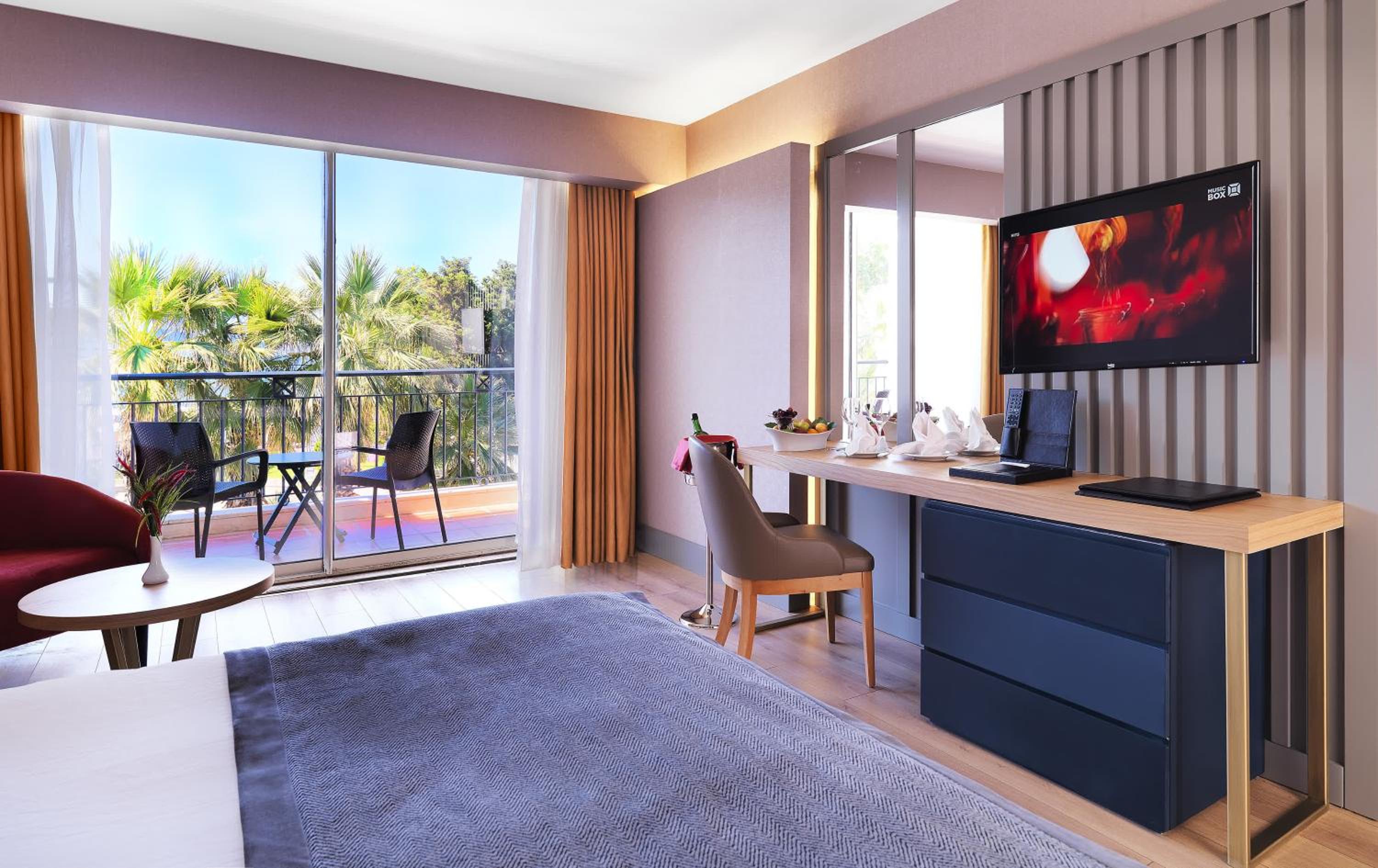 Standard Double or Twin Room - Photo 3
