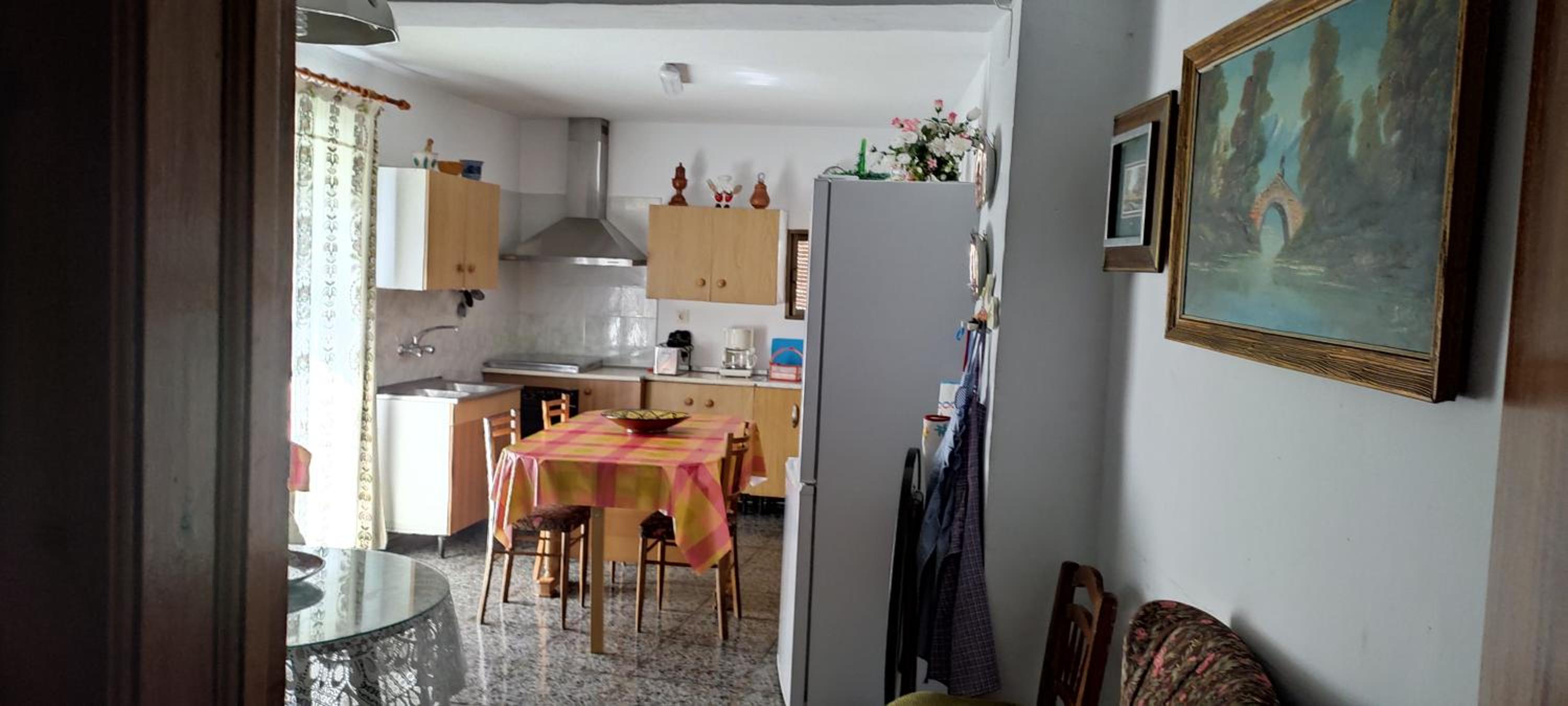 Four-Bedroom House photo 2