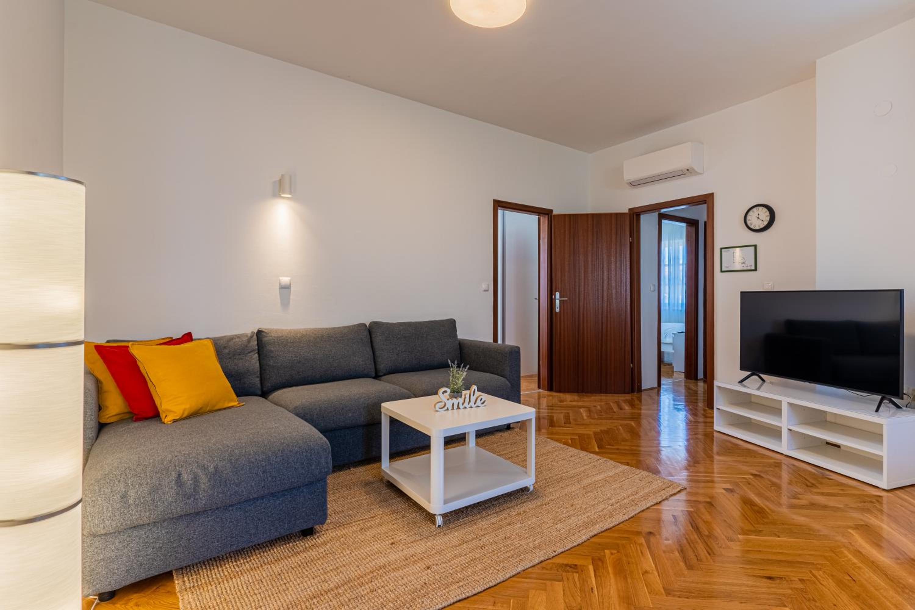 Apartment 4+2