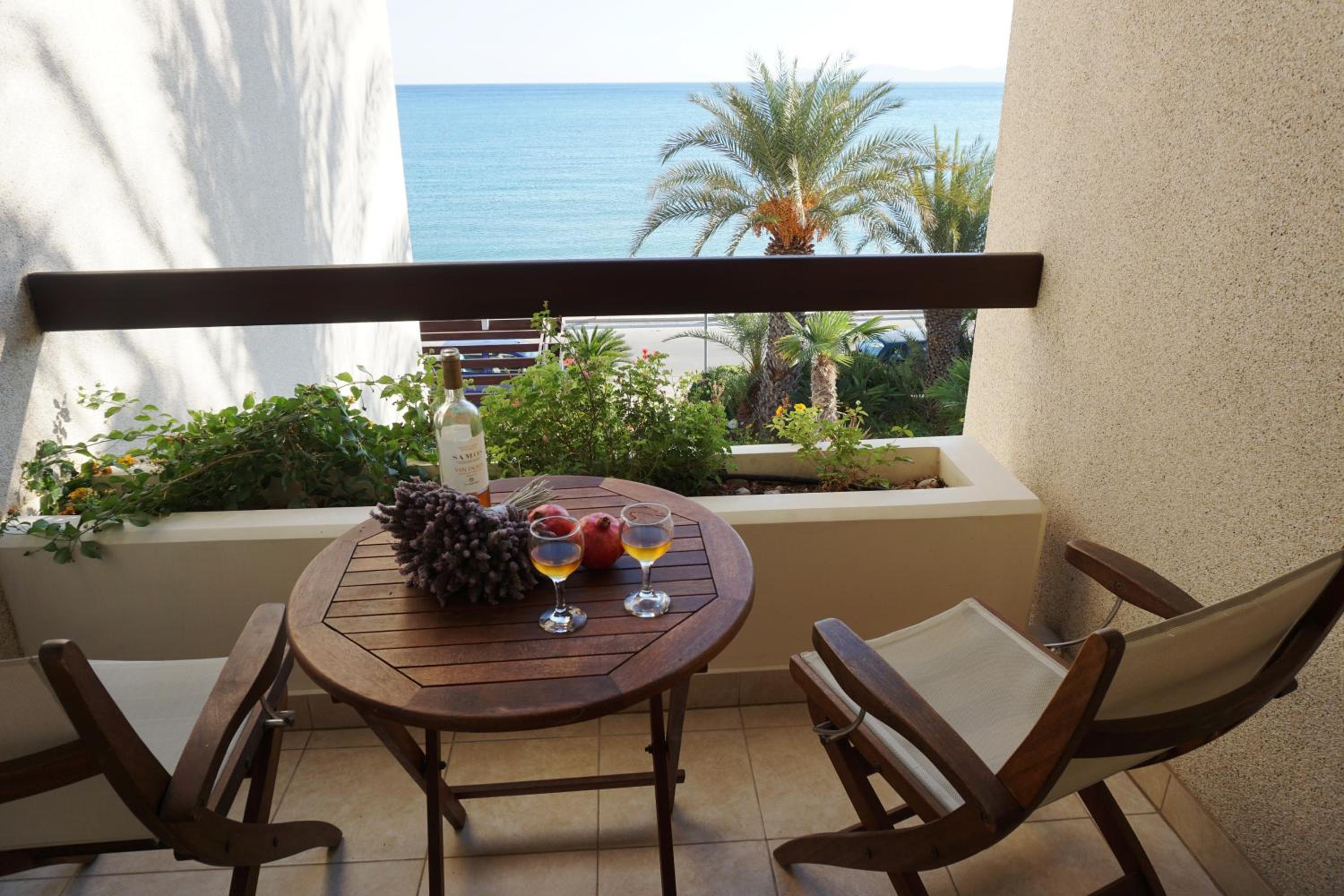 Studio with Sea View (2 Adults) photo 2