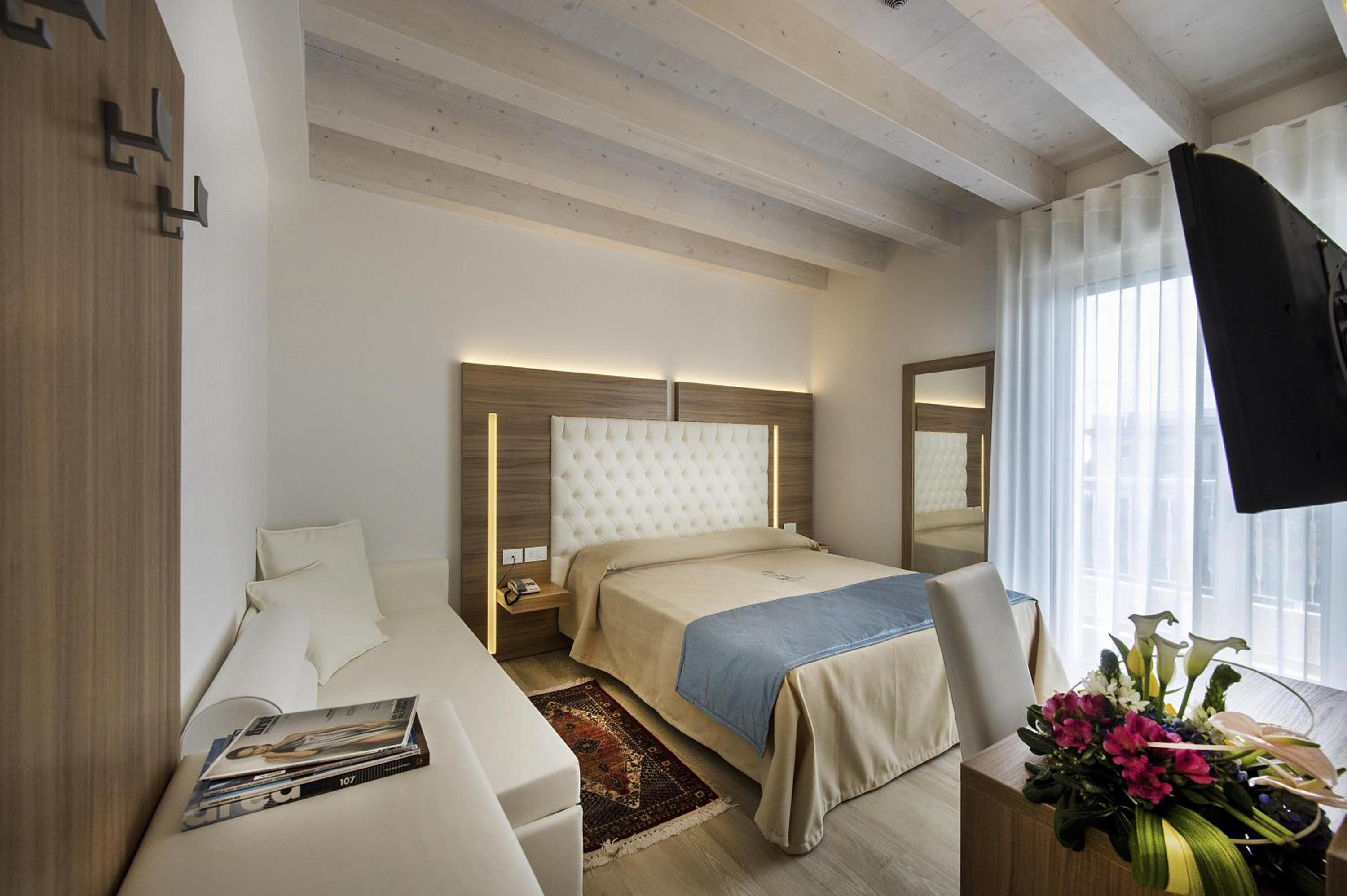 Double Room with Sea View photo 1