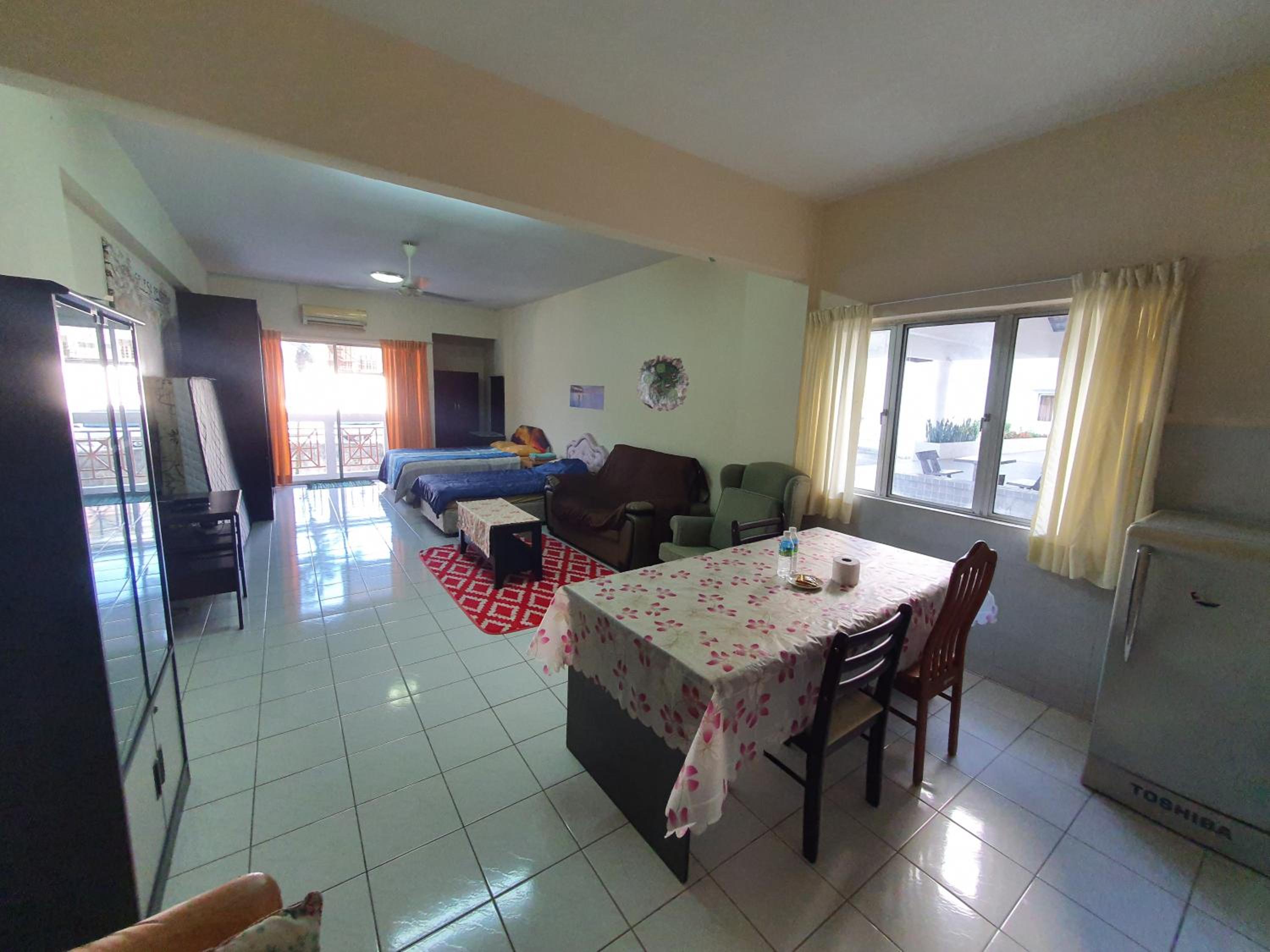 Studio Apartment photo 1
