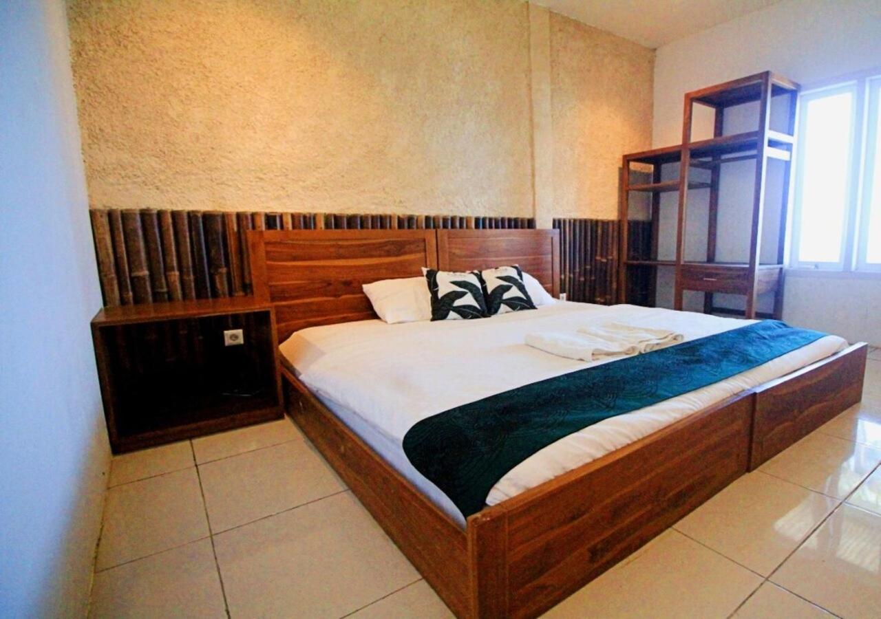 Deluxe Double Room with Balcony and Sea View