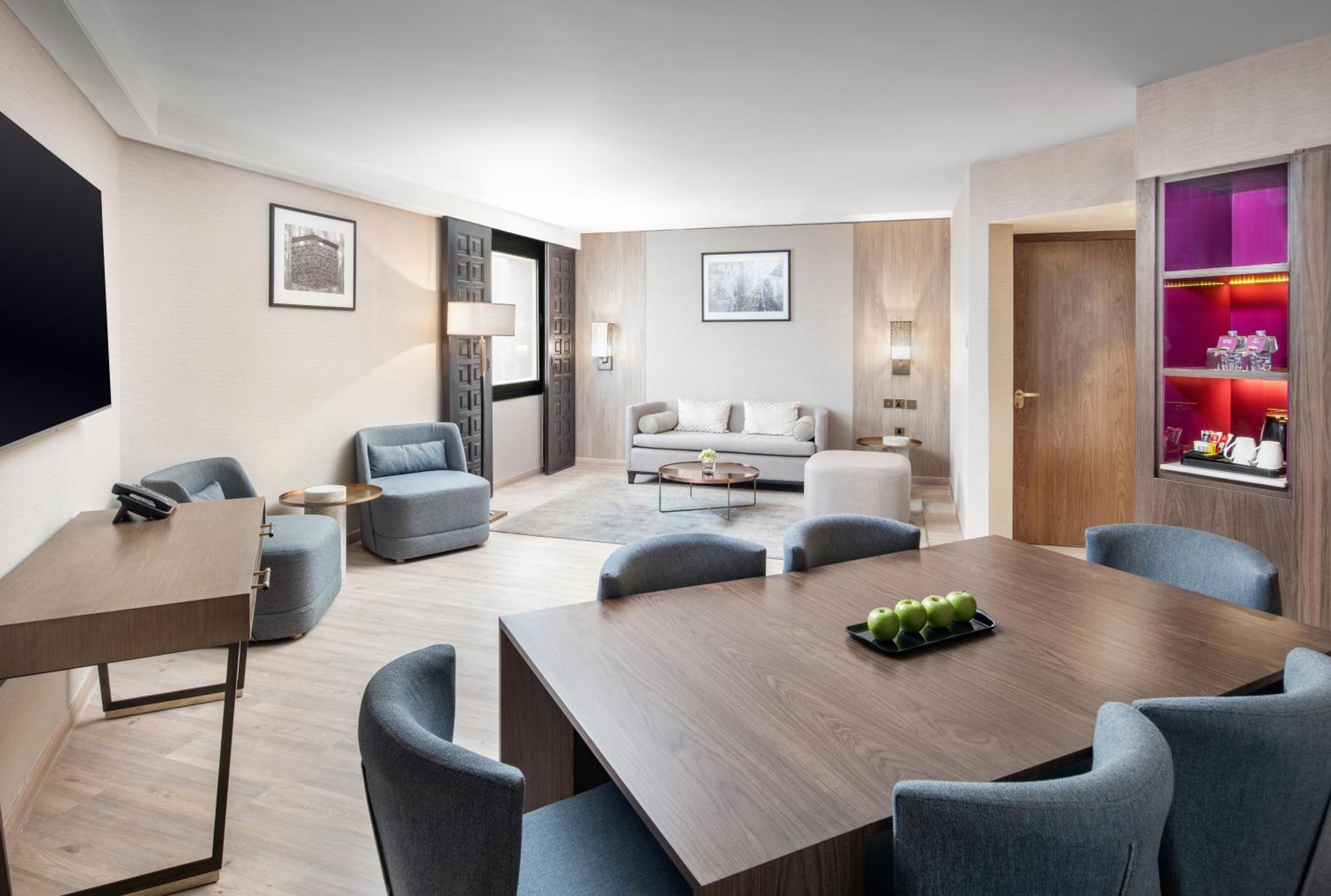 Premium Suite