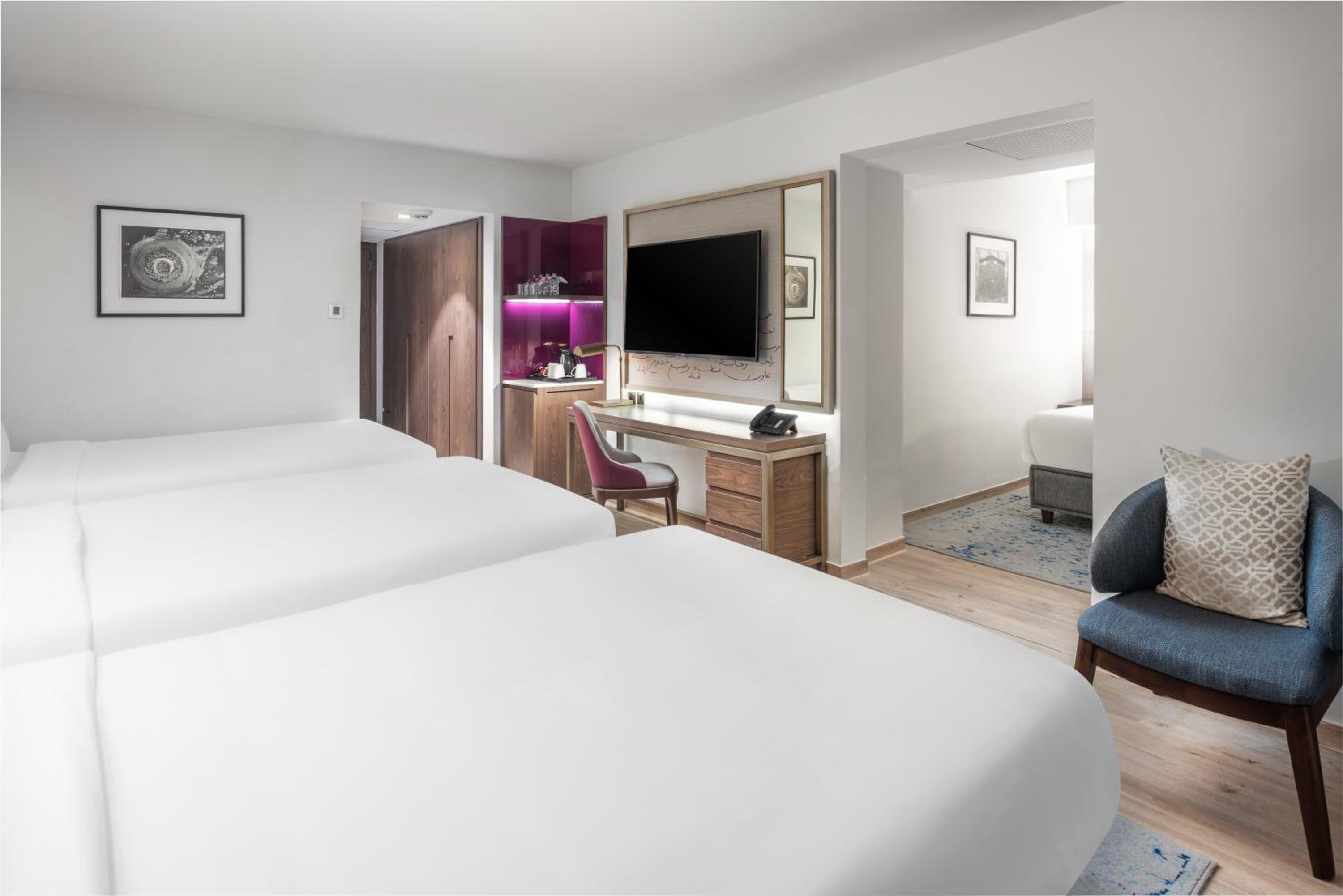 Deluxe Suite