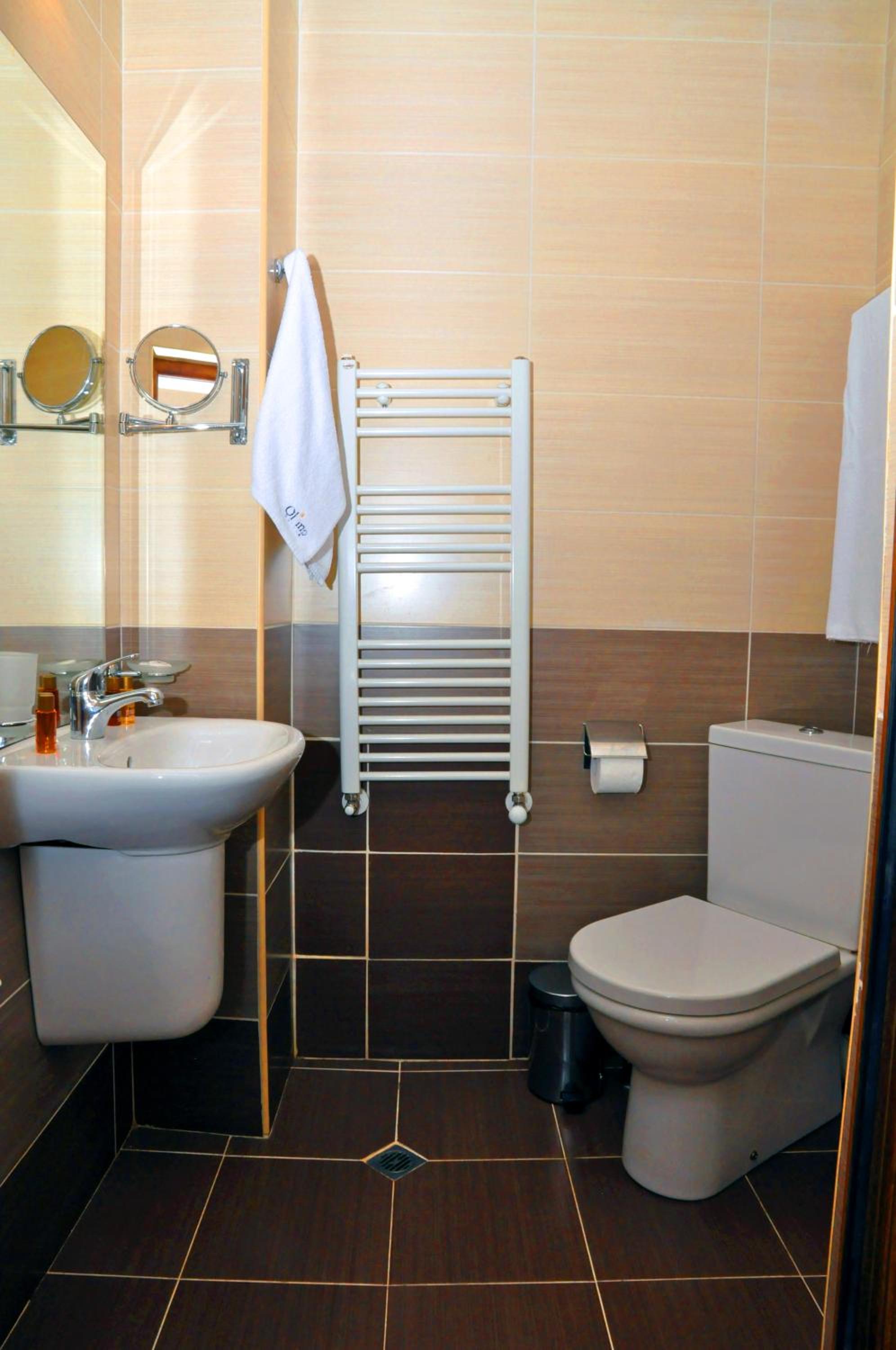 Double or Twin Room with Balcony photo 2