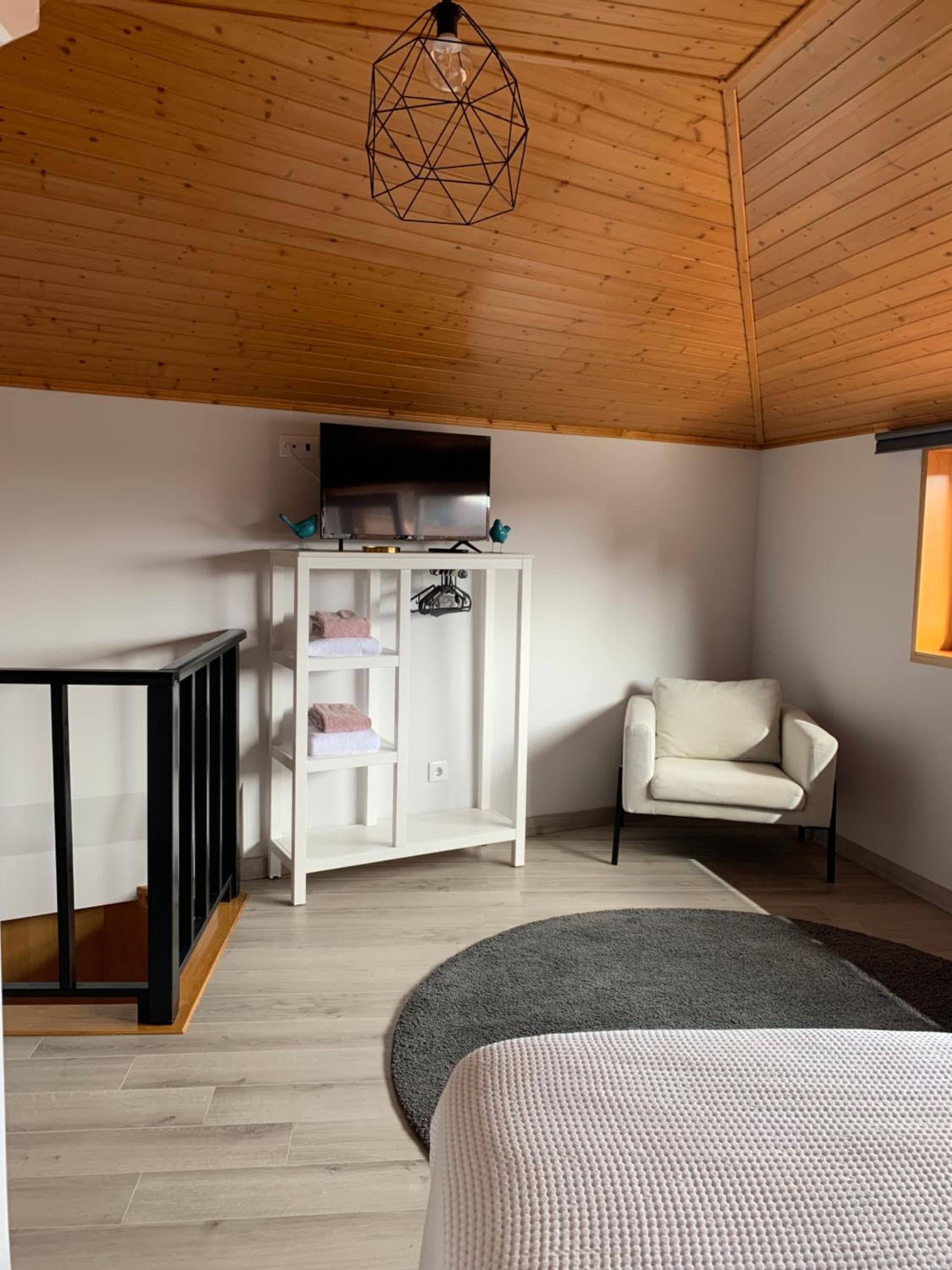 Suite with River View - Photo 6