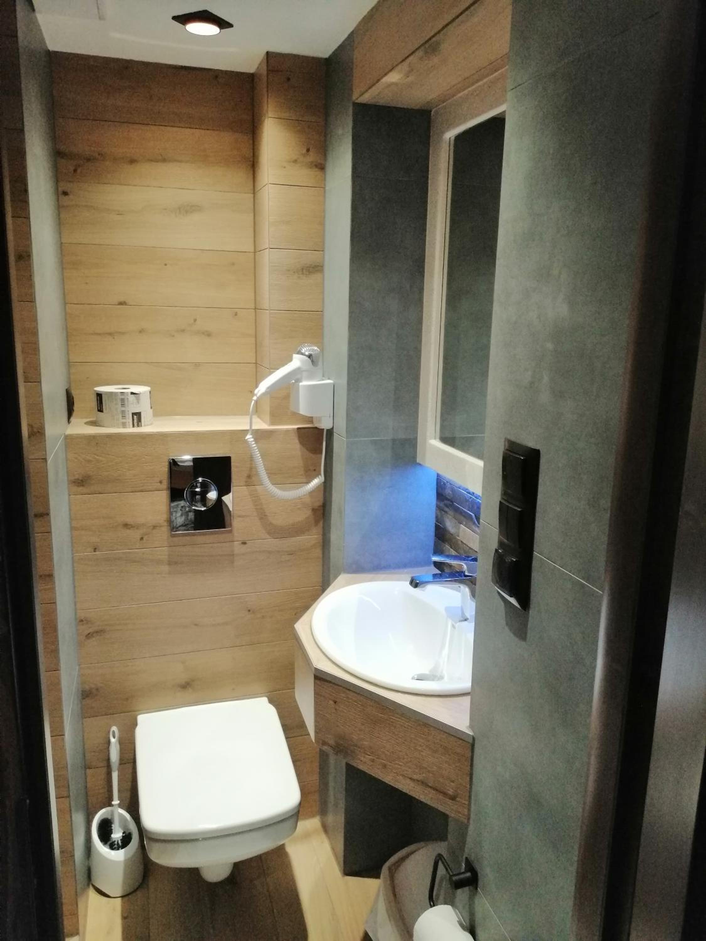 Standard Double Room - Photo 3