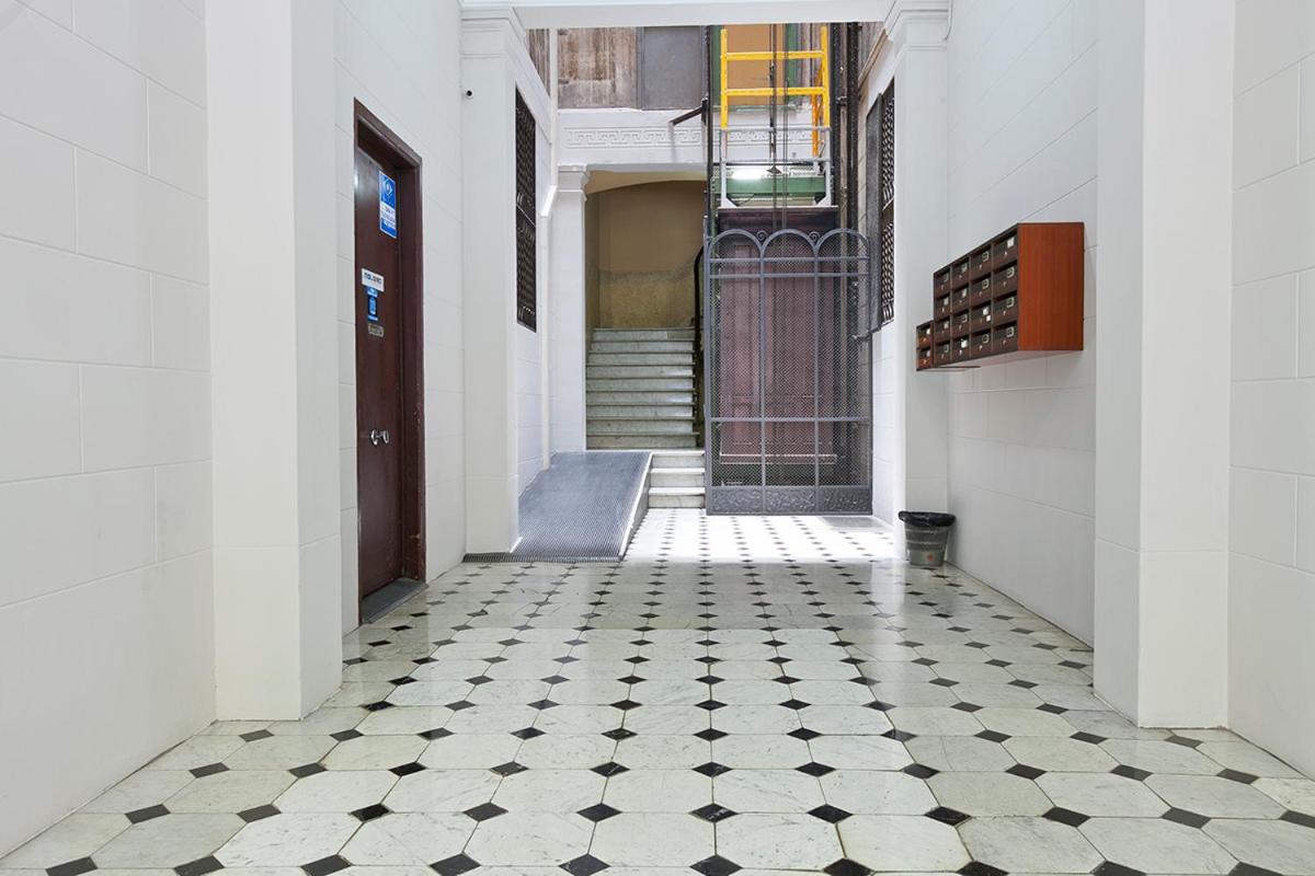 Two-Bedroom Apartment - Ronda Sant Pere 44 Principal 3ª photo 3