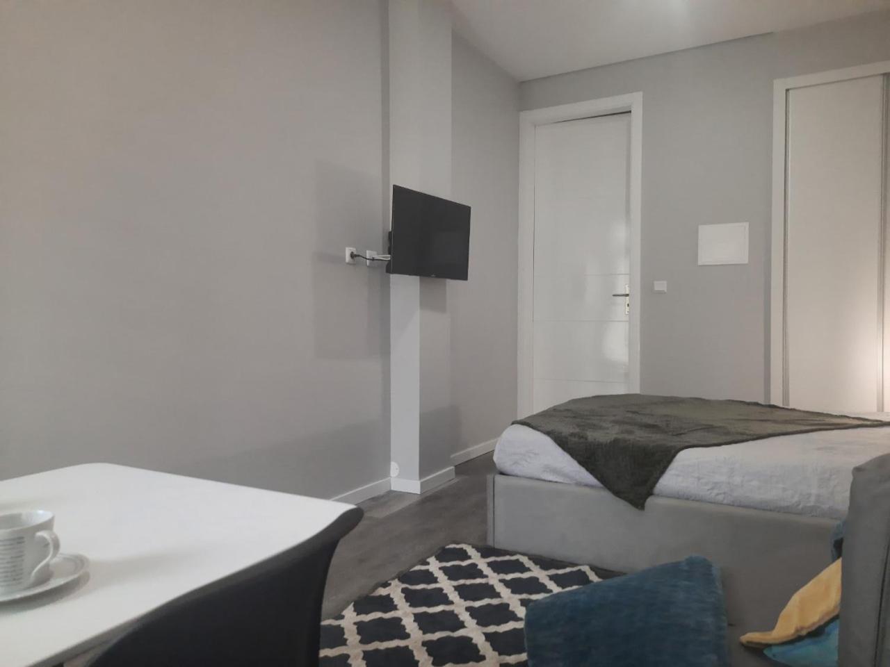 Deluxe Double Room with Extra Bed - Photo 1