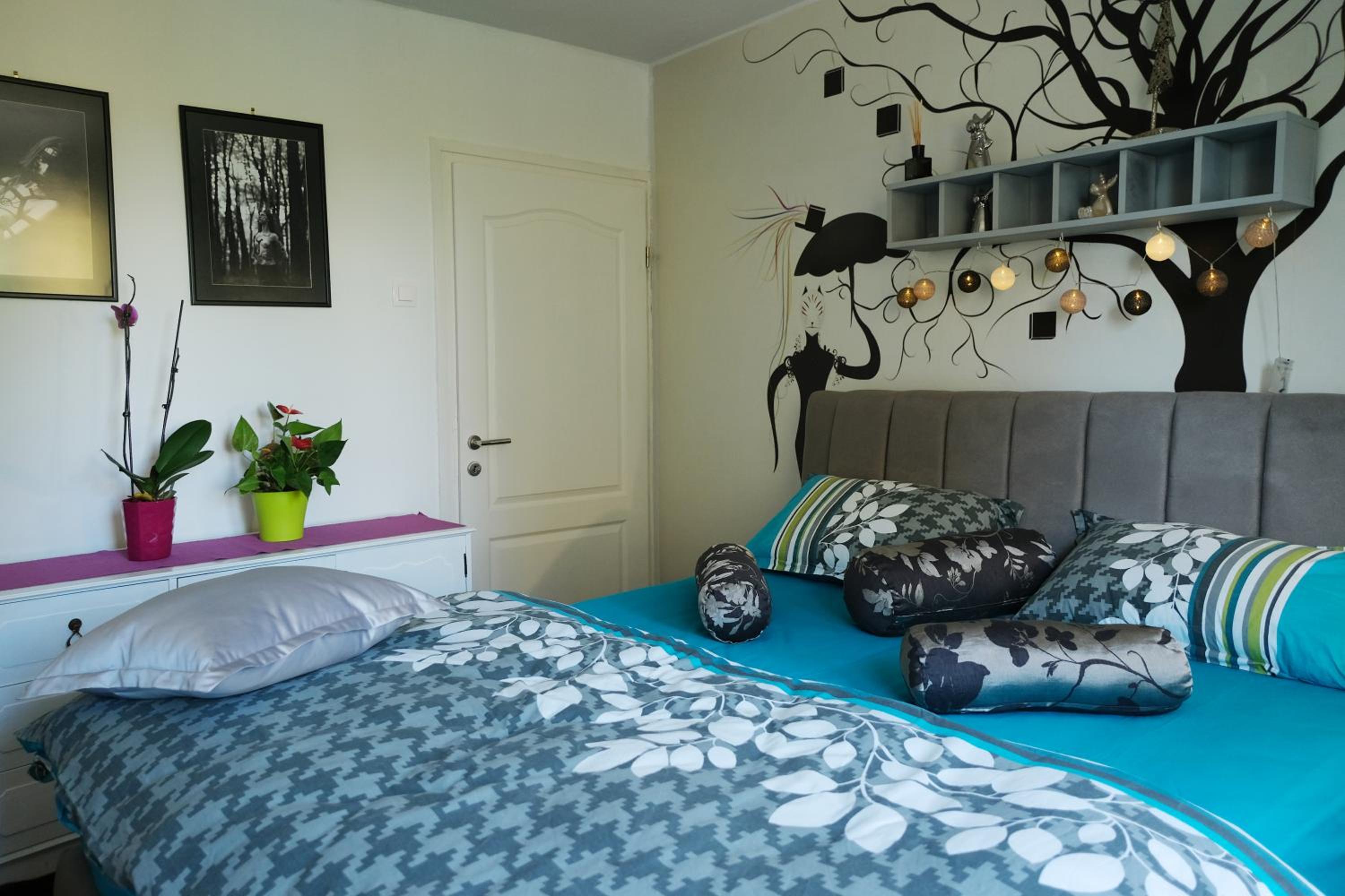 One-Bedroom Apartment - Photo 13