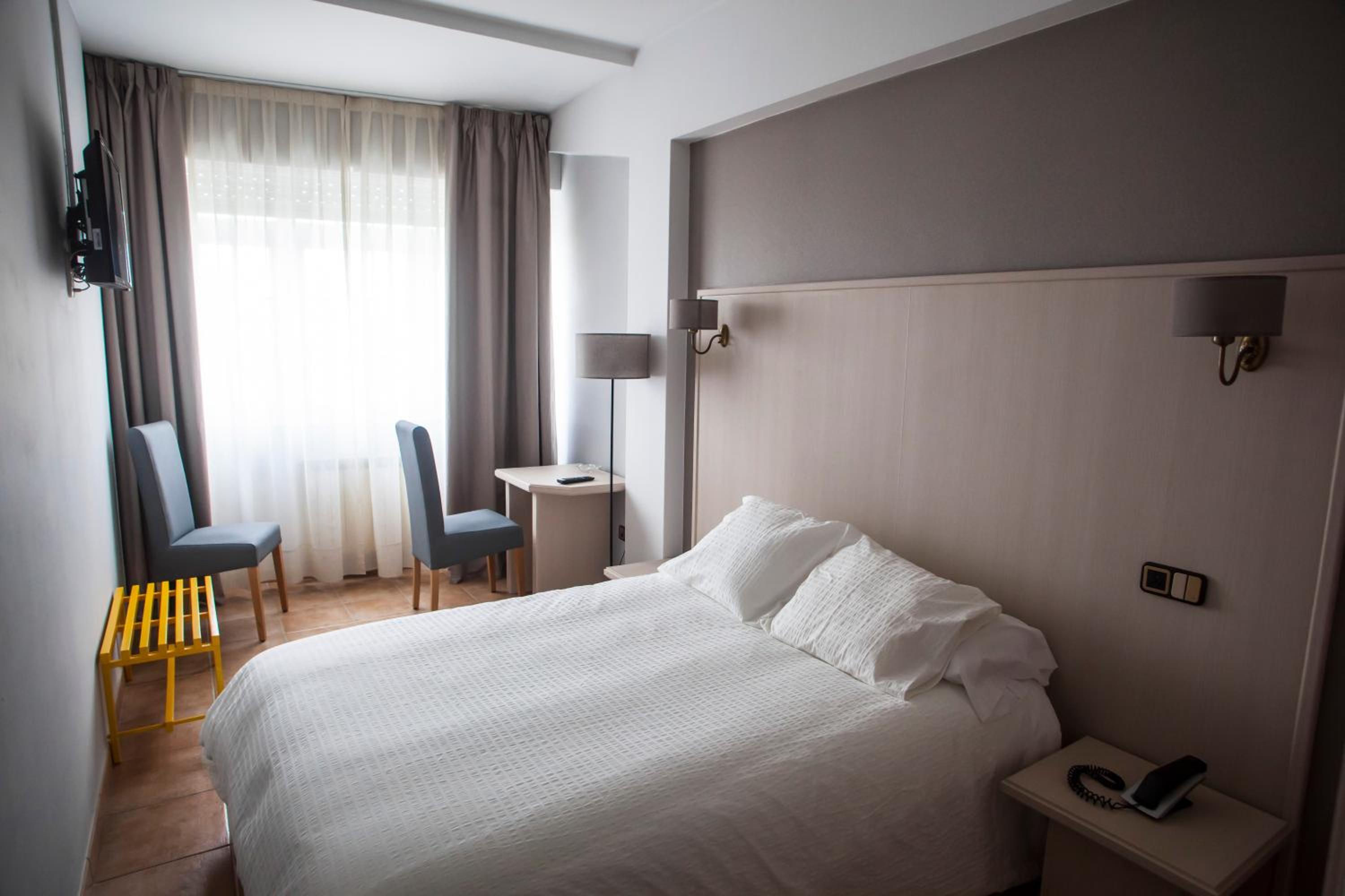 Habitación Estándar con Cama Queen