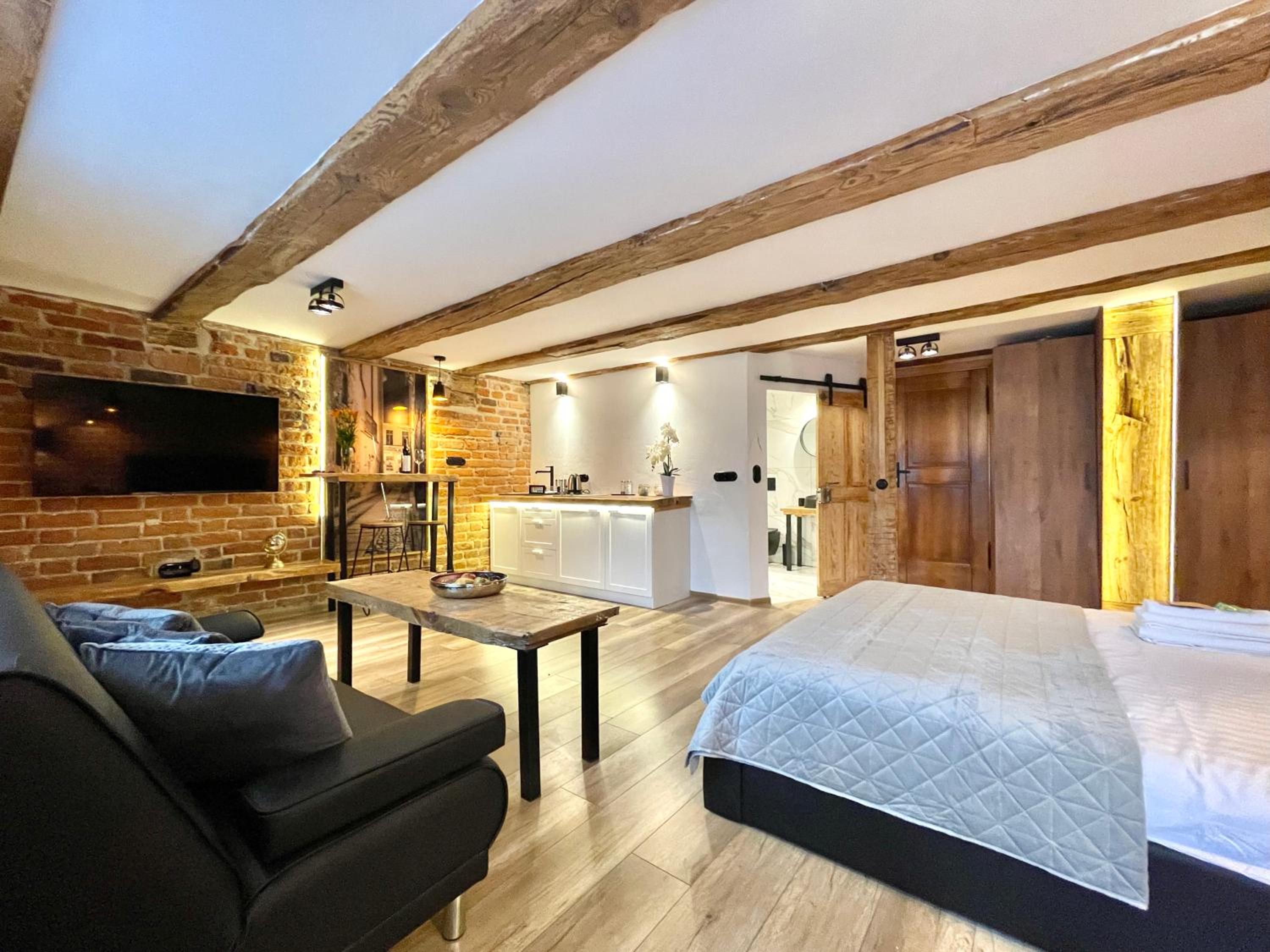 Studio Apartment - Photo 6