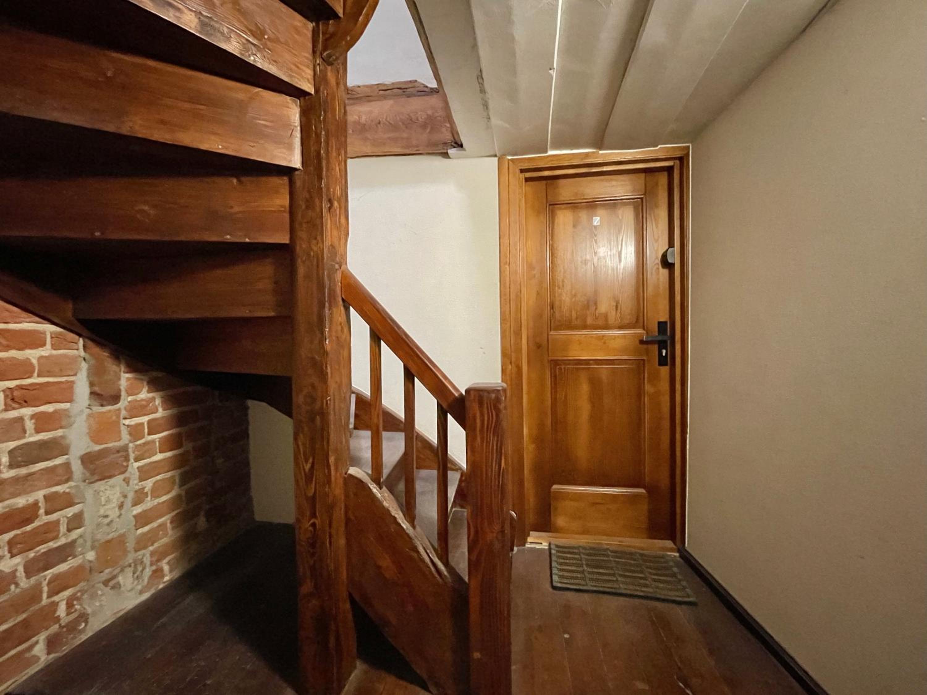 Studio Apartment - Photo 22