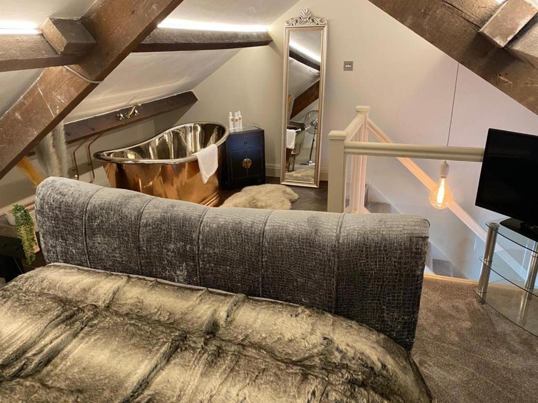 Deluxe Suite - Photo 15