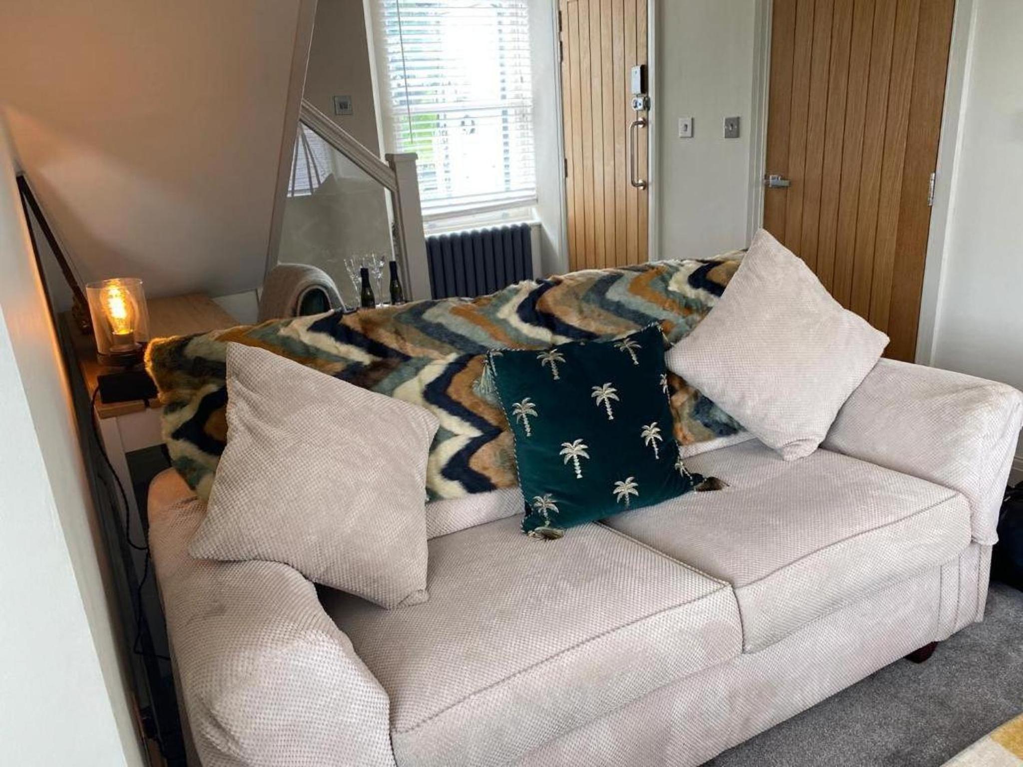 Deluxe Suite - Photo 12
