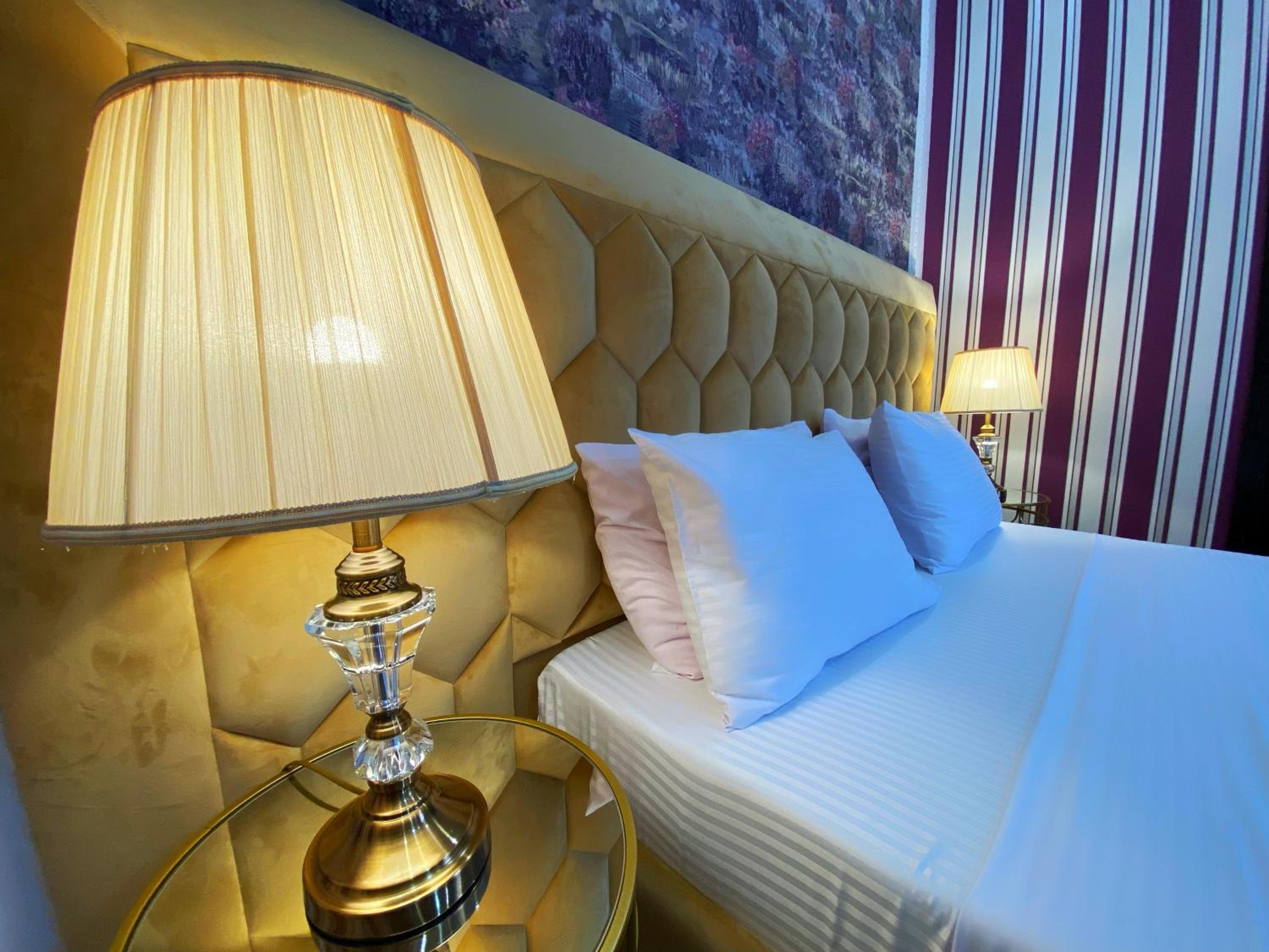 Deluxe Double Room - Photo 14