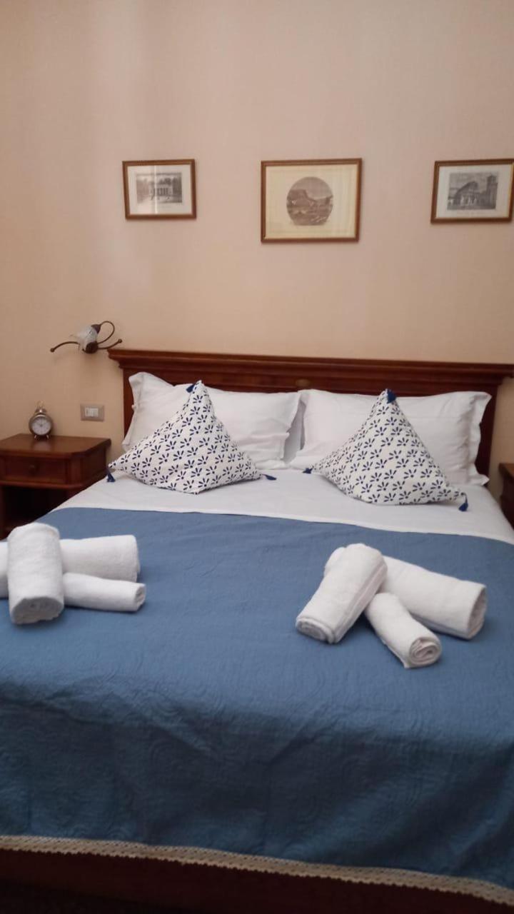 Double Room with Balcony photo 2