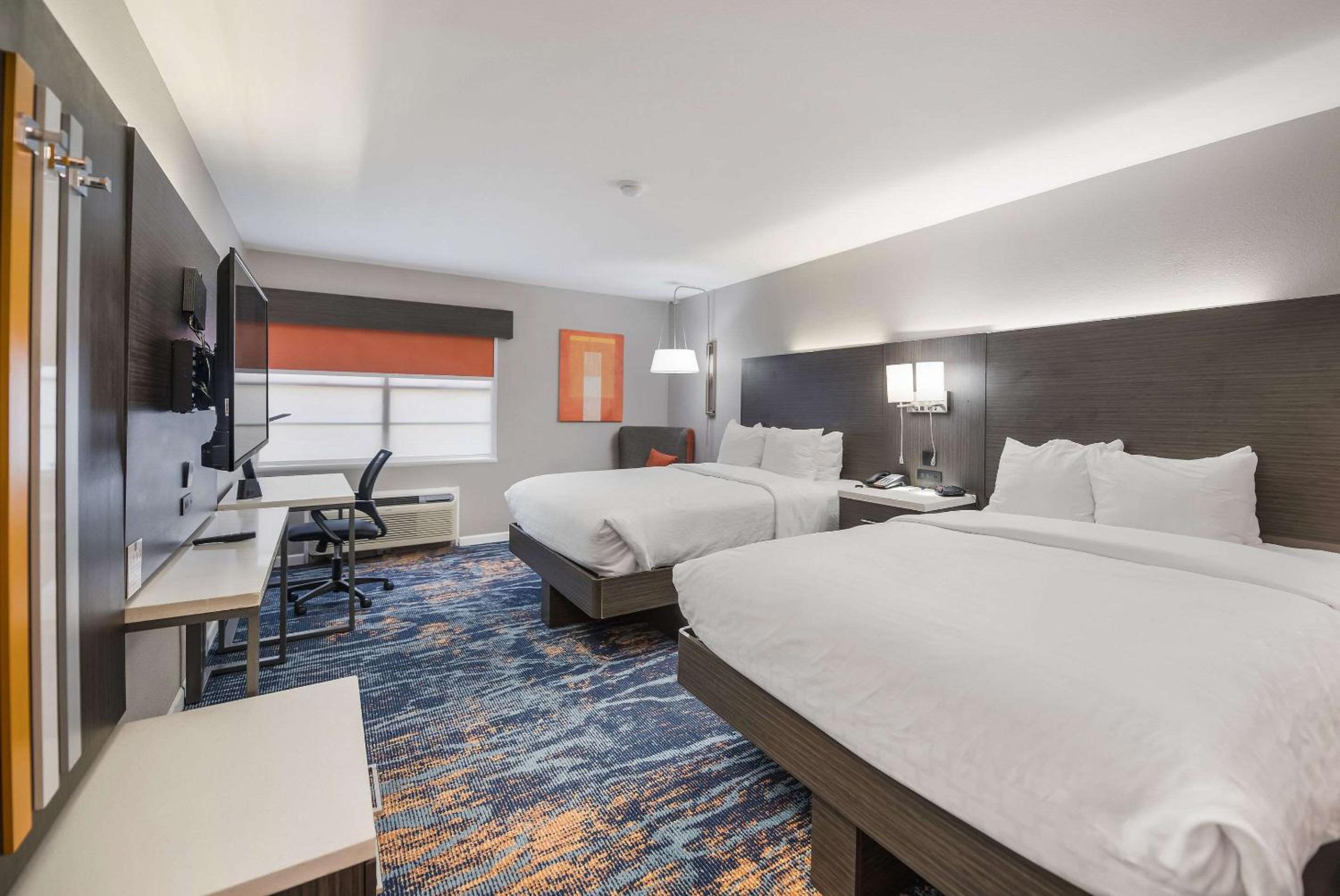 Double Room with Two Double Beds - Non-Smoking - Photo 1