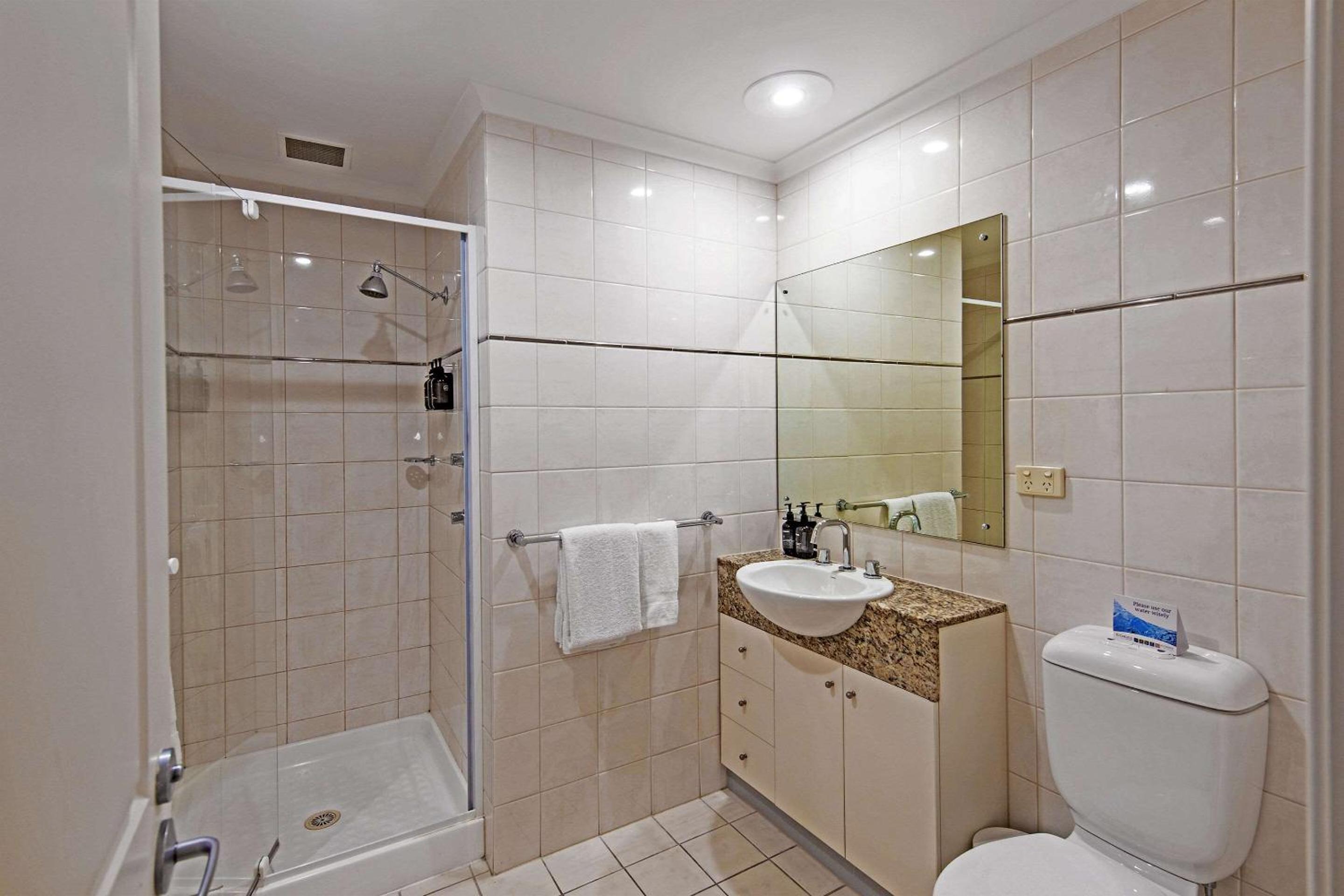 One Bedroom Apartment - Photo 6