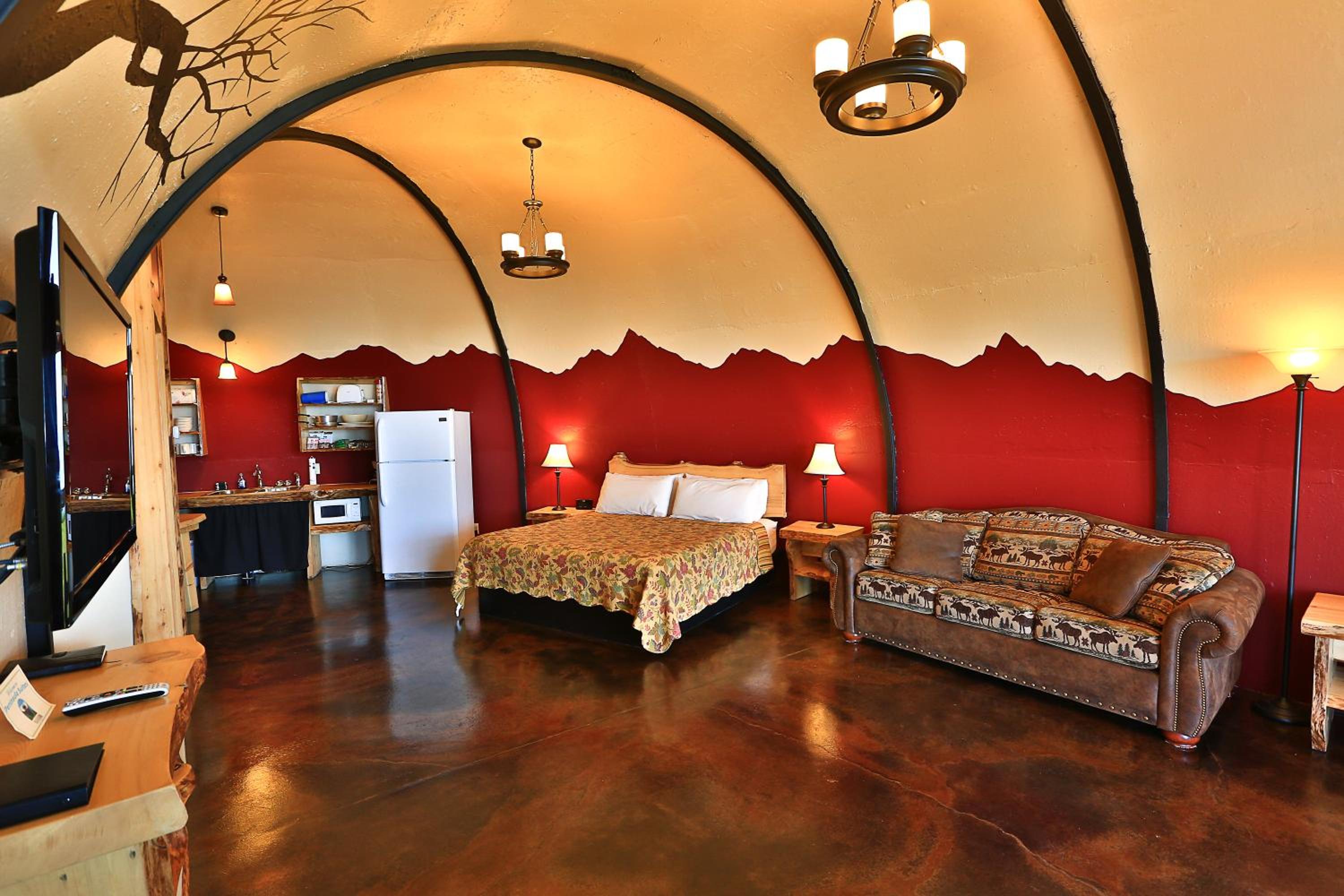 King Suite With Mountain View