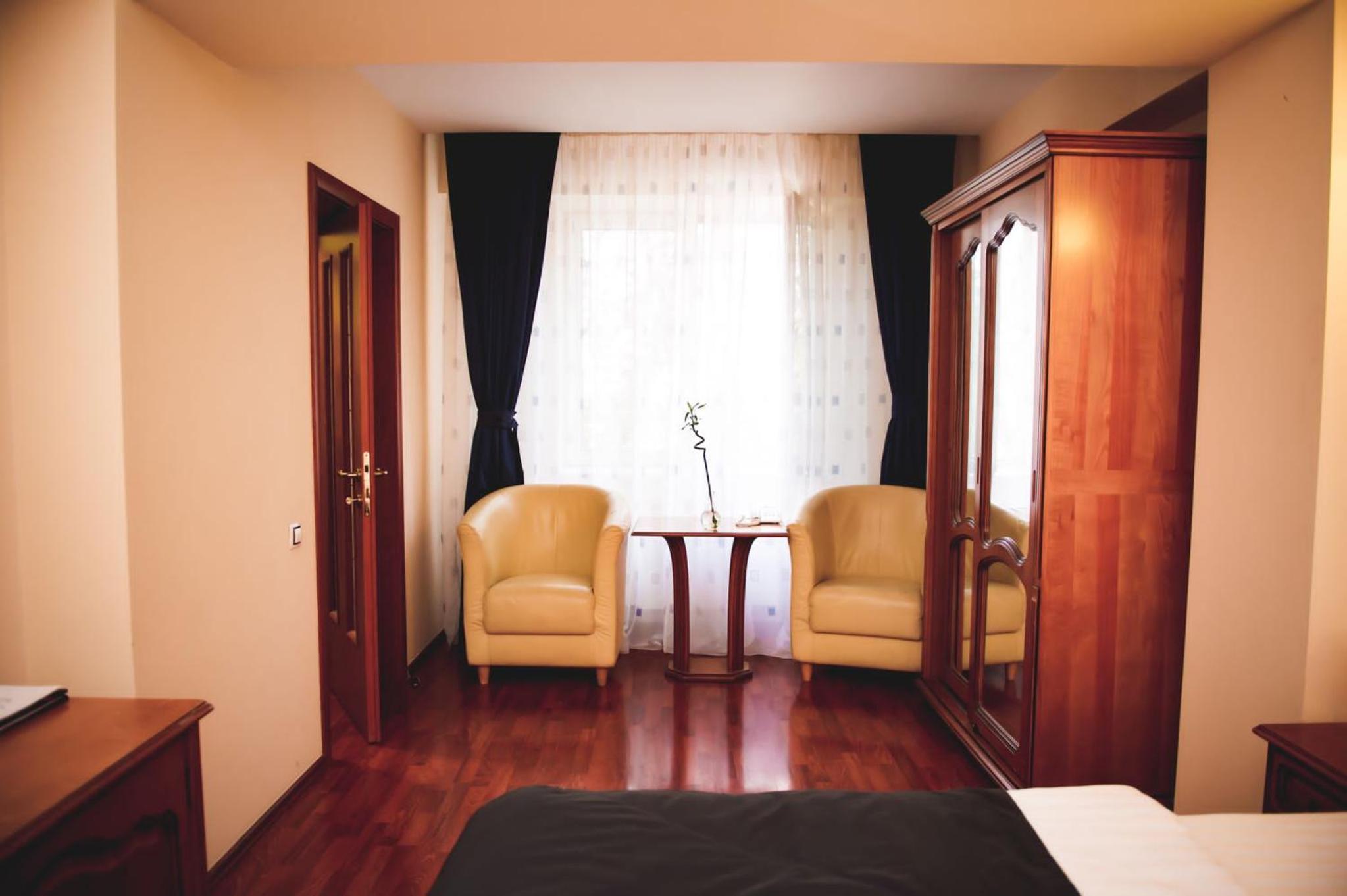 Double Room - Photo 1
