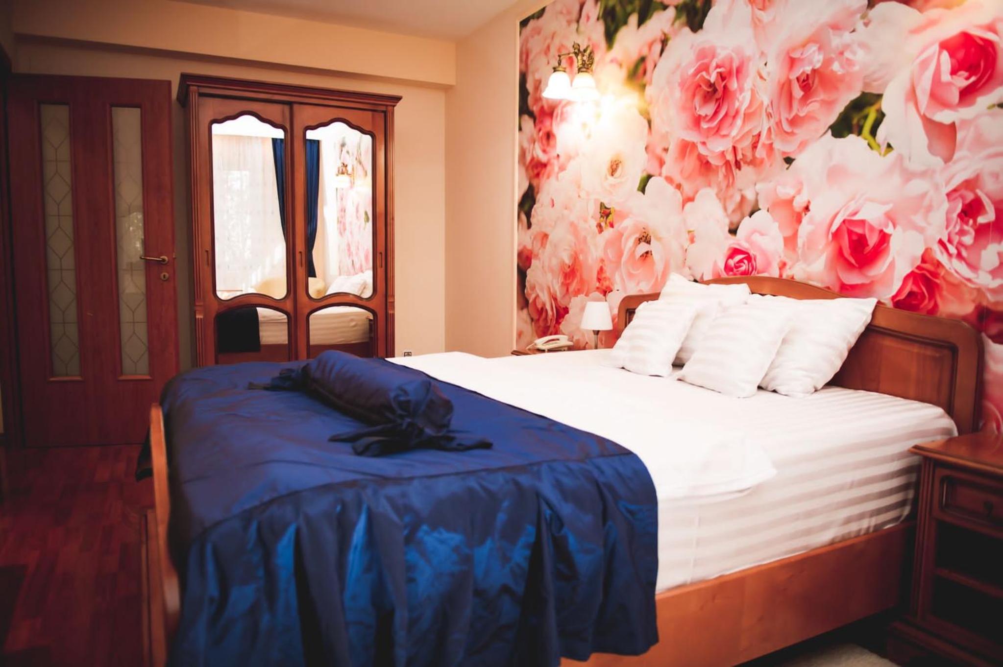 Double Room - Photo 5