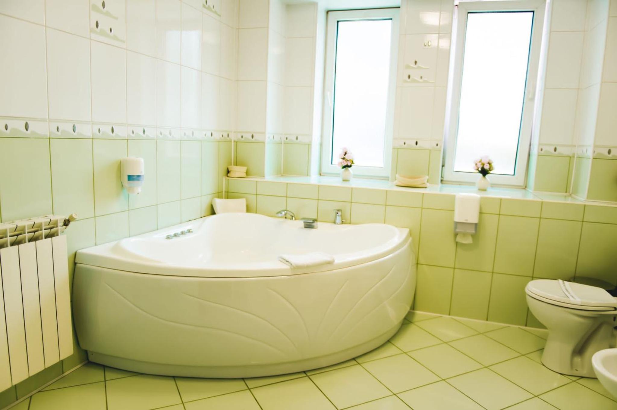 One-Bedroom Suite - Photo 7