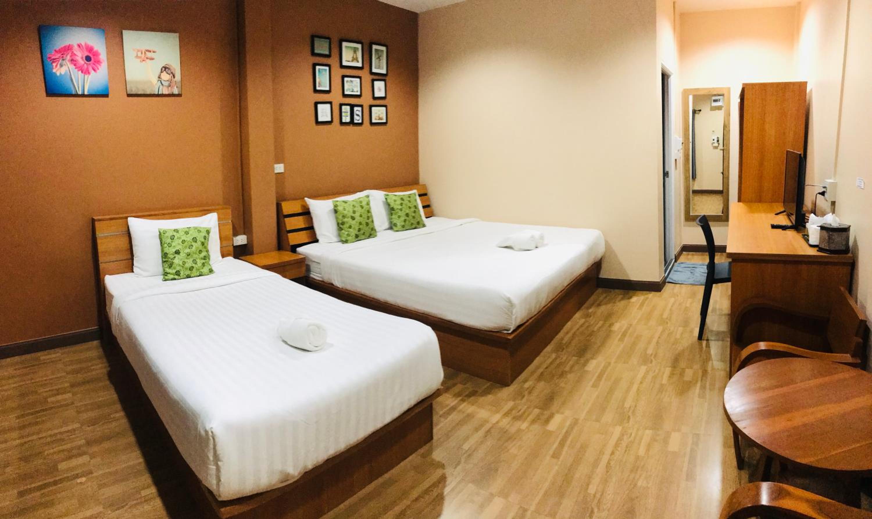 Standard Triple Room - Photo 2