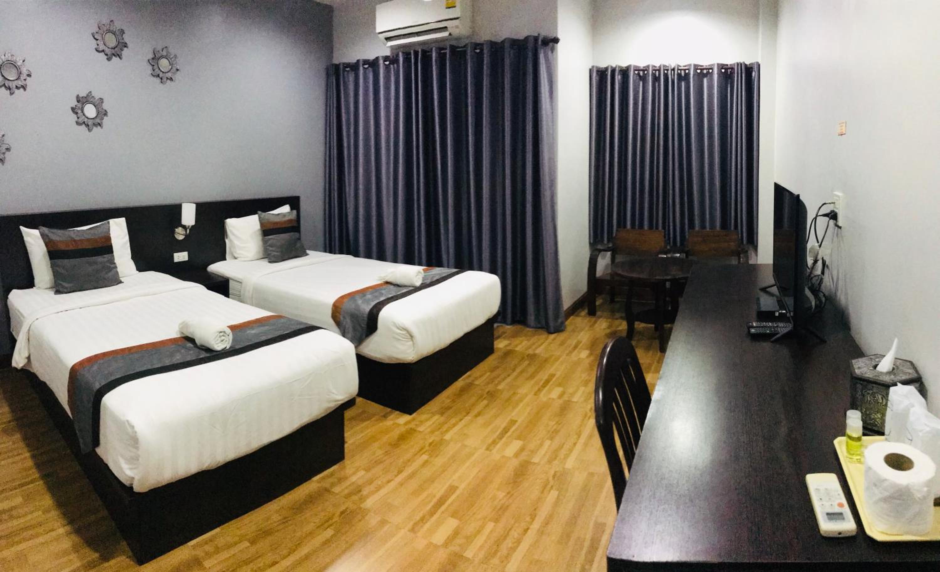 Standard Twin Room - Photo 1