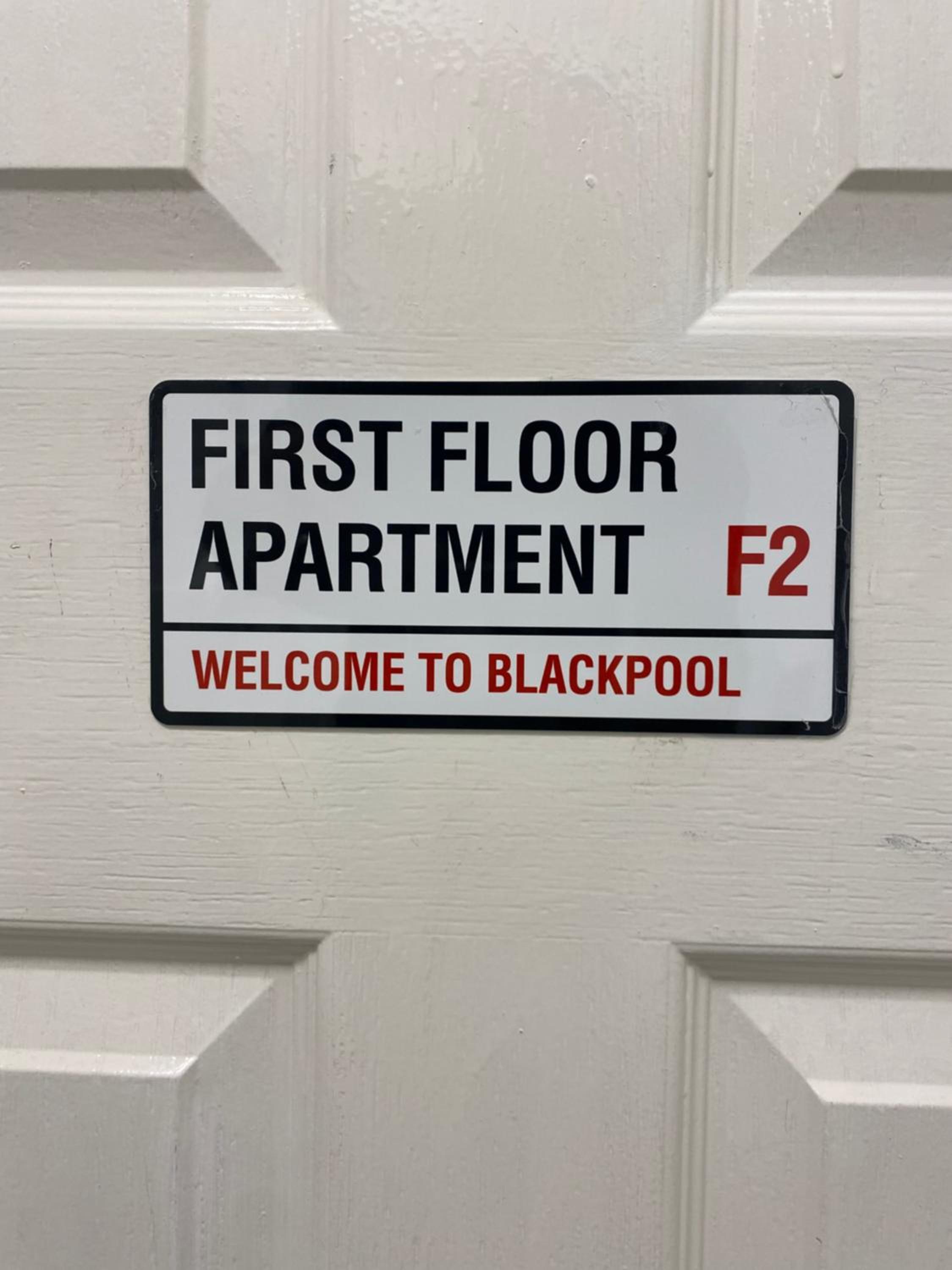 One-Bedroom Apartment - Photo 2