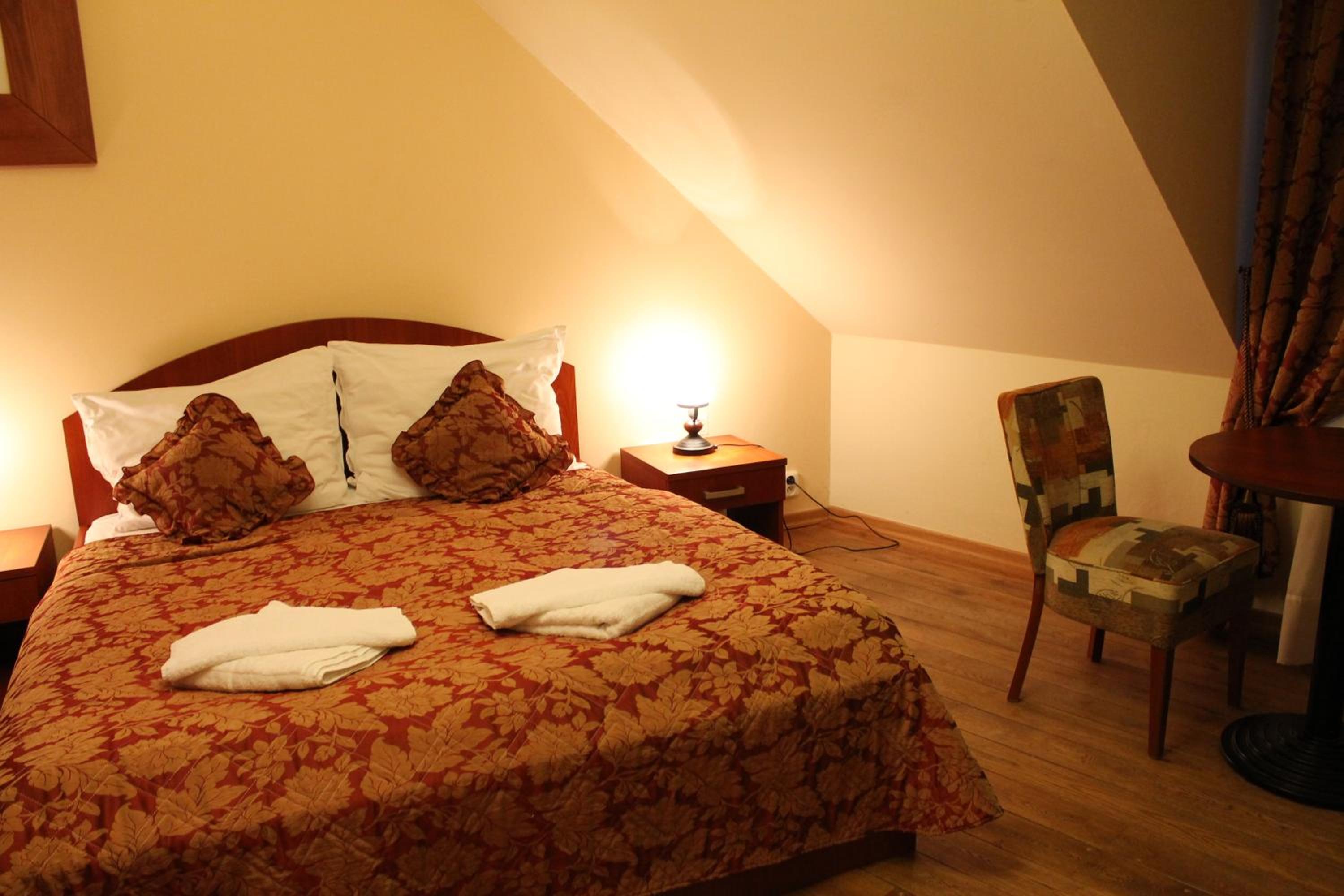 Standard Double Room - Photo 2