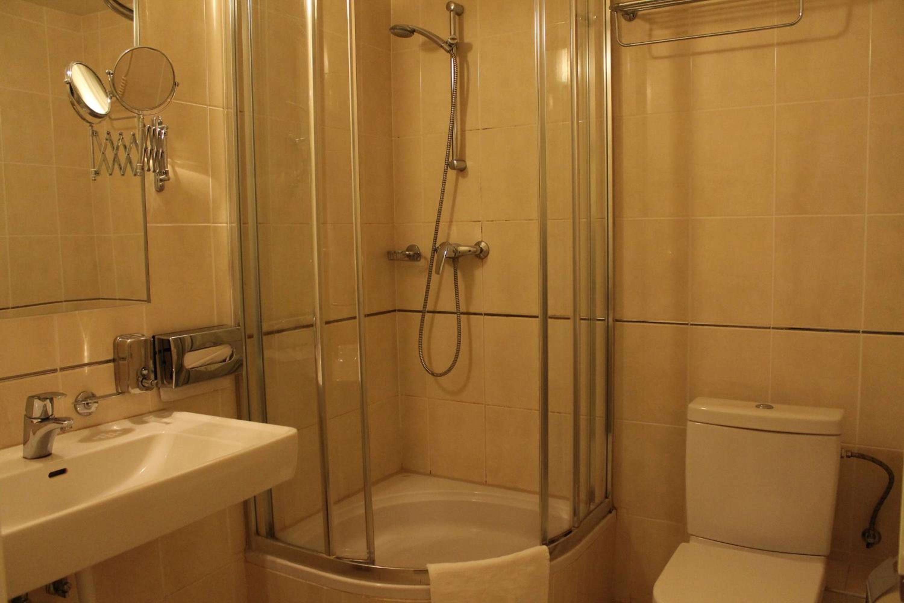 Standard Double Room - Photo 4