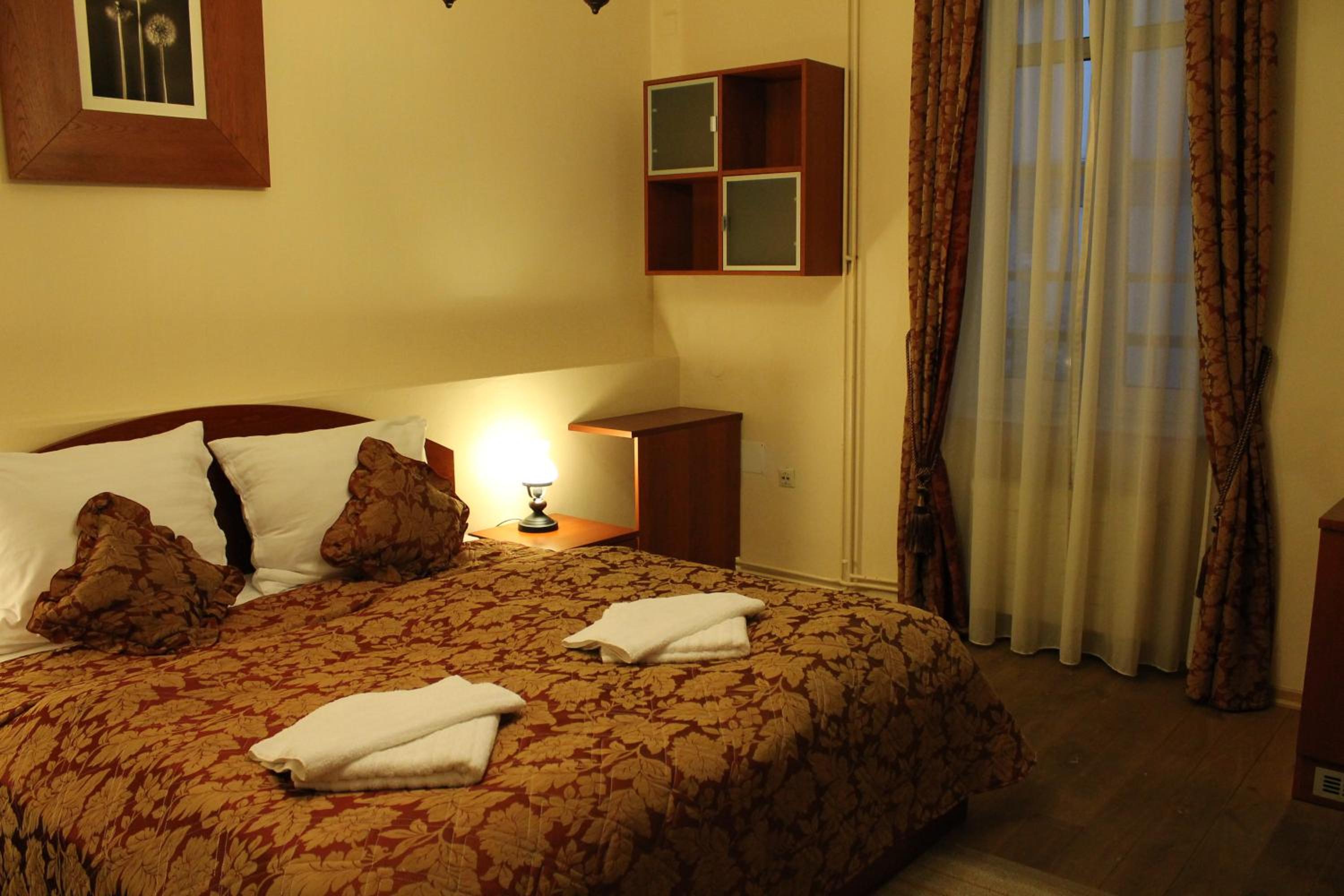 Standard Double Room - Photo 1