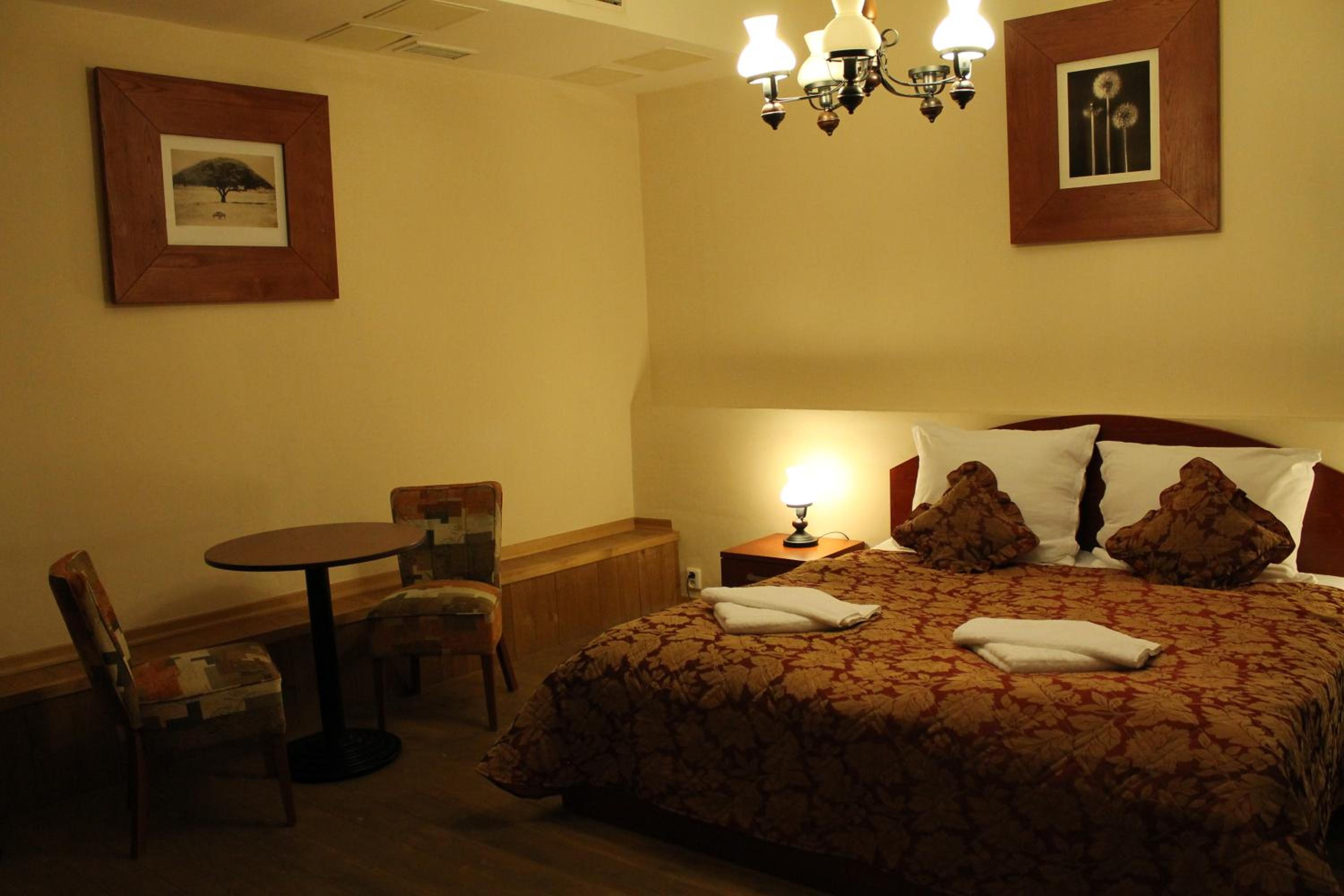 Standard Double Room - Photo 7