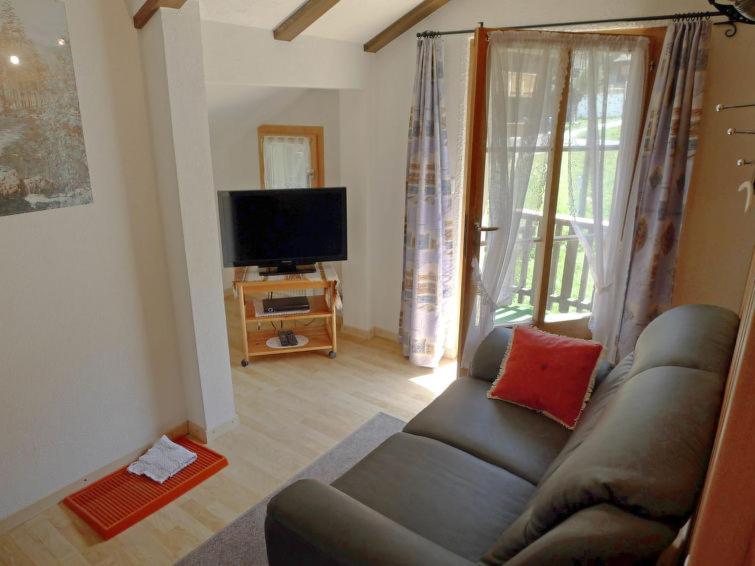 Apartment with Mountain View - Attic photo 2