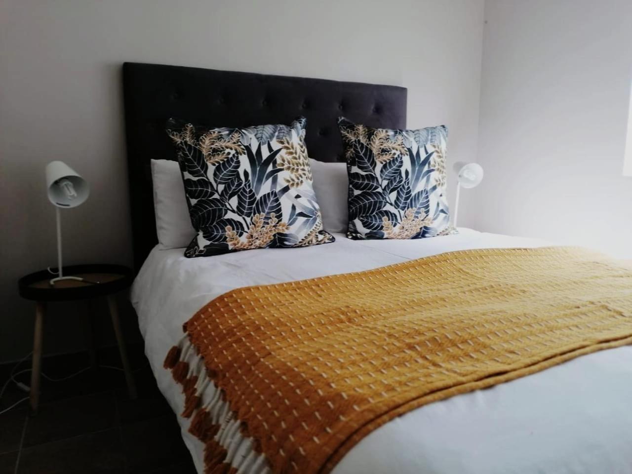 Two-Bedroom House - Photo 16