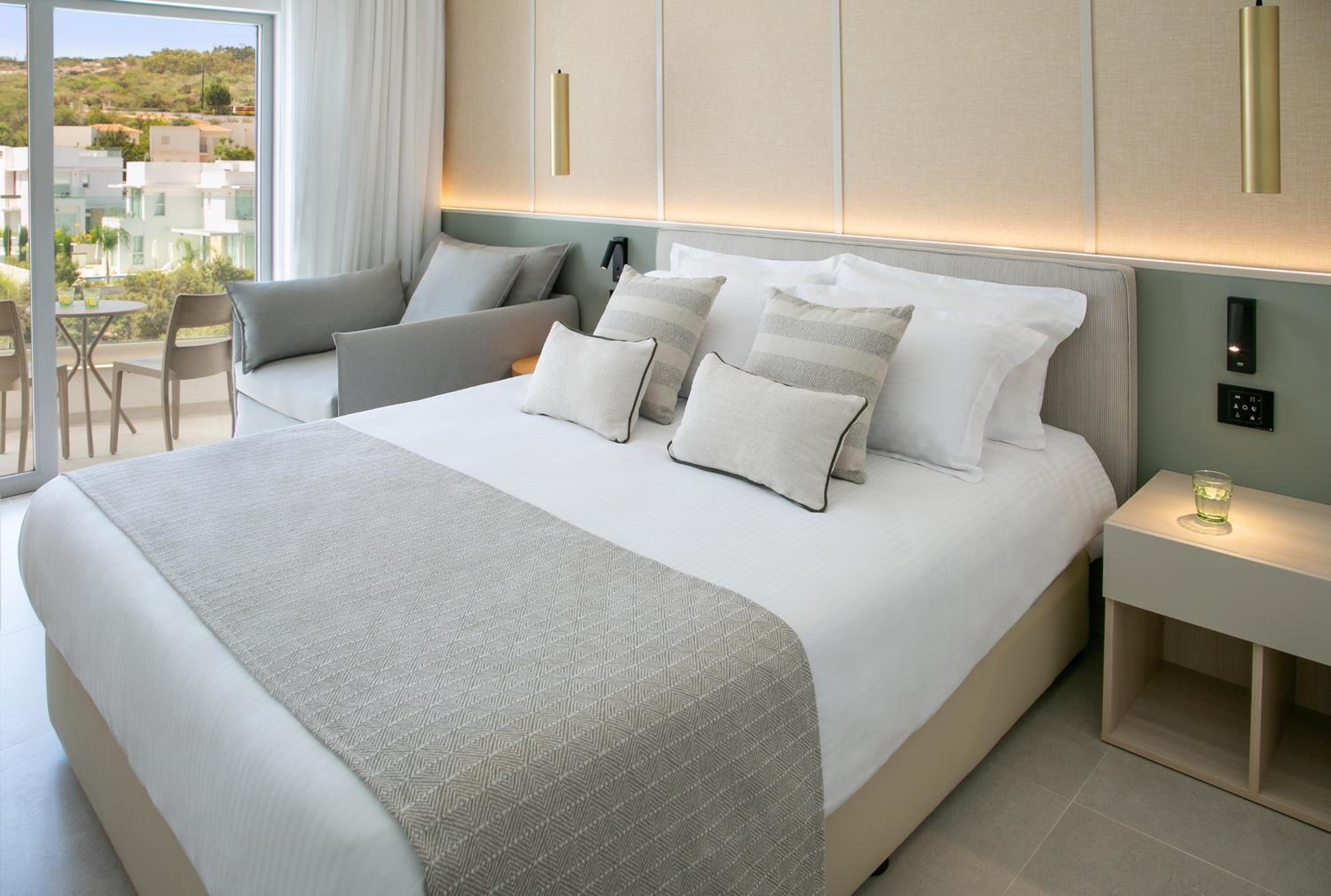 Superior Zimmer mit Blick ins Landesinnere