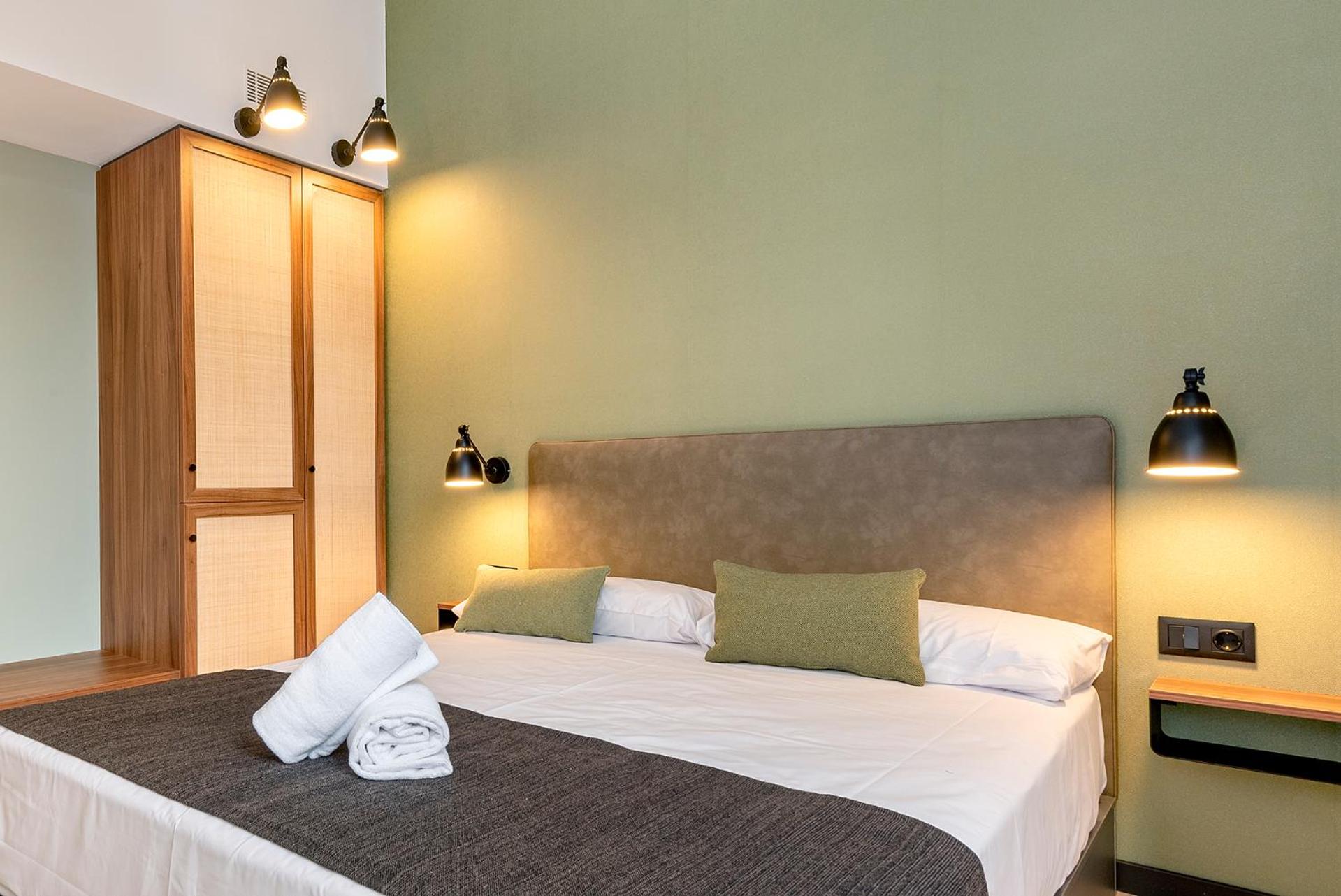 Quadruple Room - Photo 8