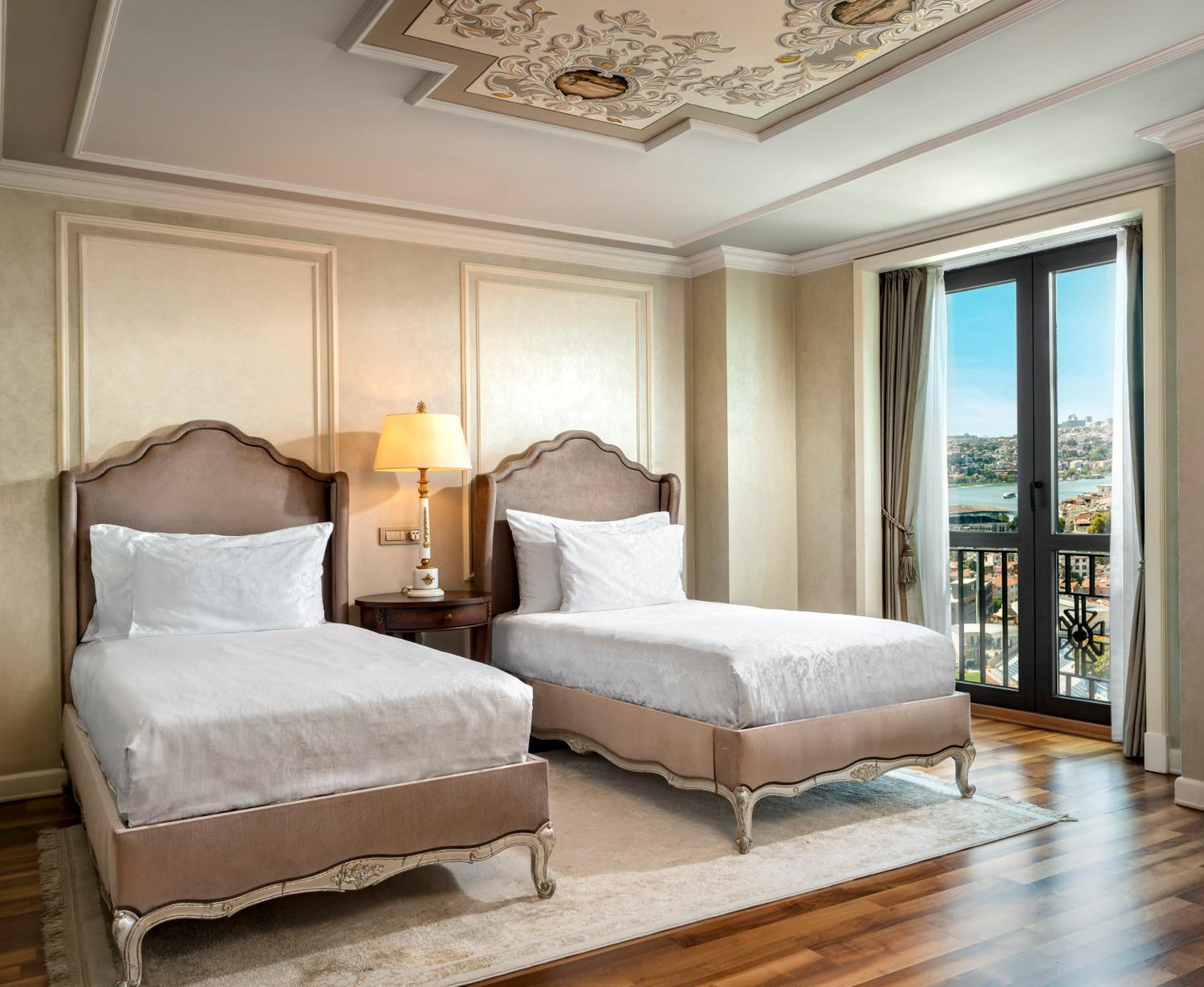 Premium Twin Golden Horn View - Photo 1