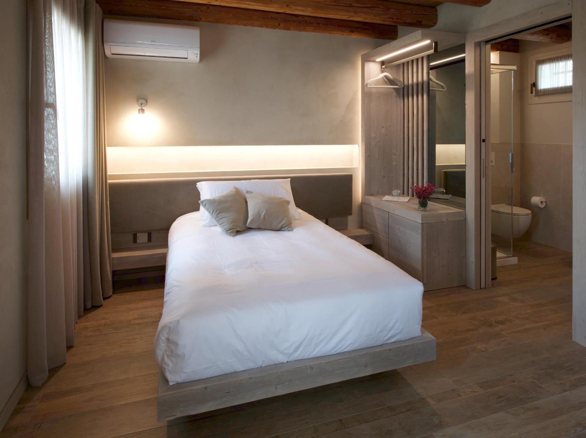 Large Single Room