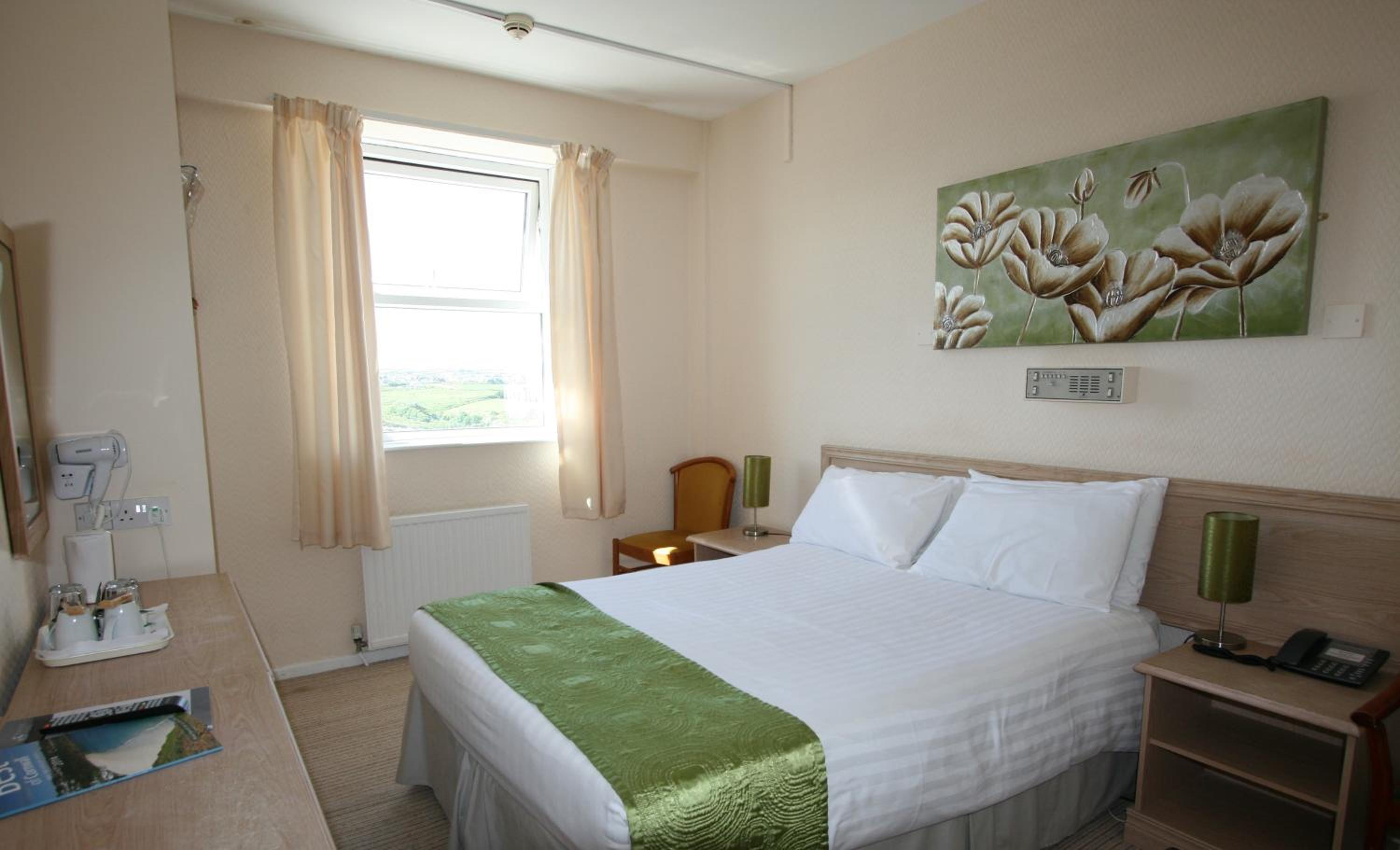 Standard Double Room - Photo 7
