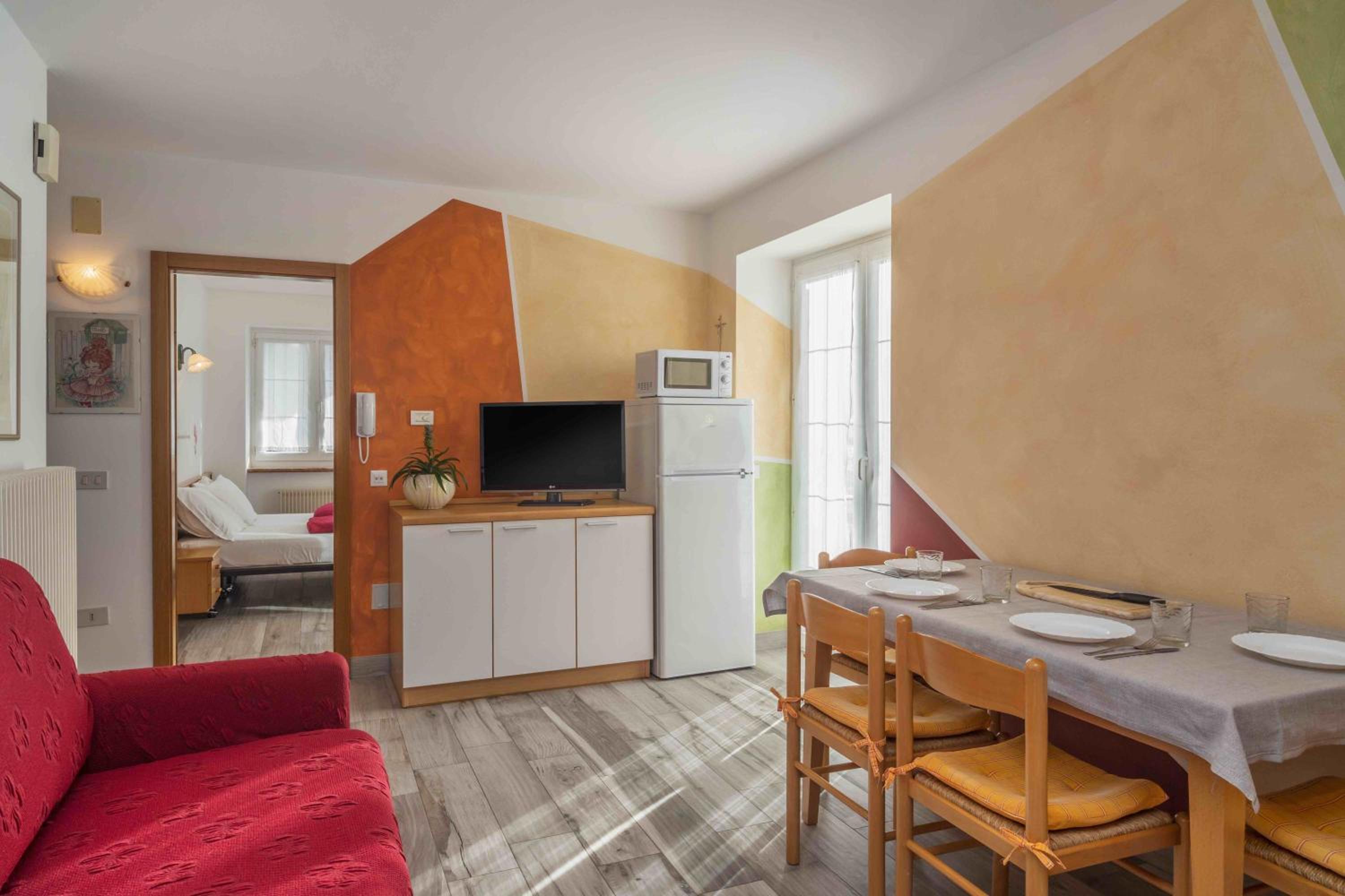Apartment with Balcony - Photo 2