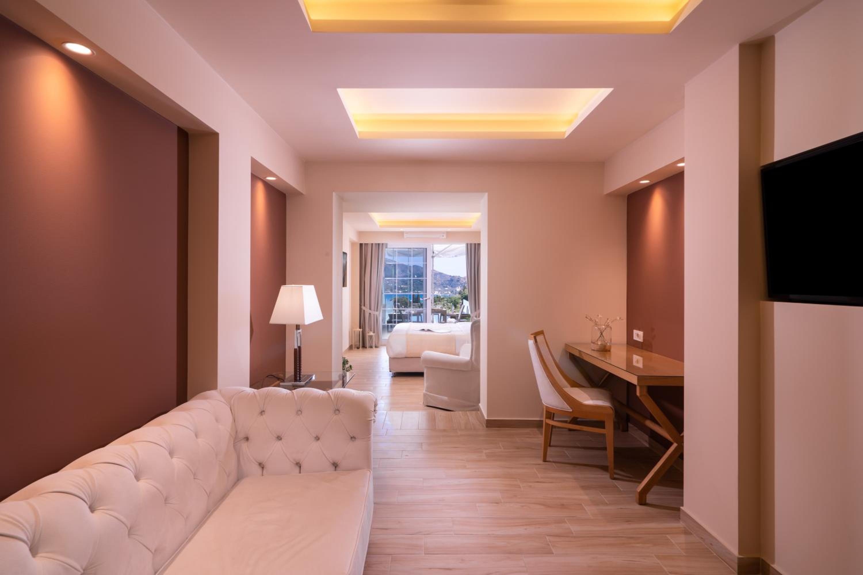 Suite with Panoramic Sea View & Private Pool