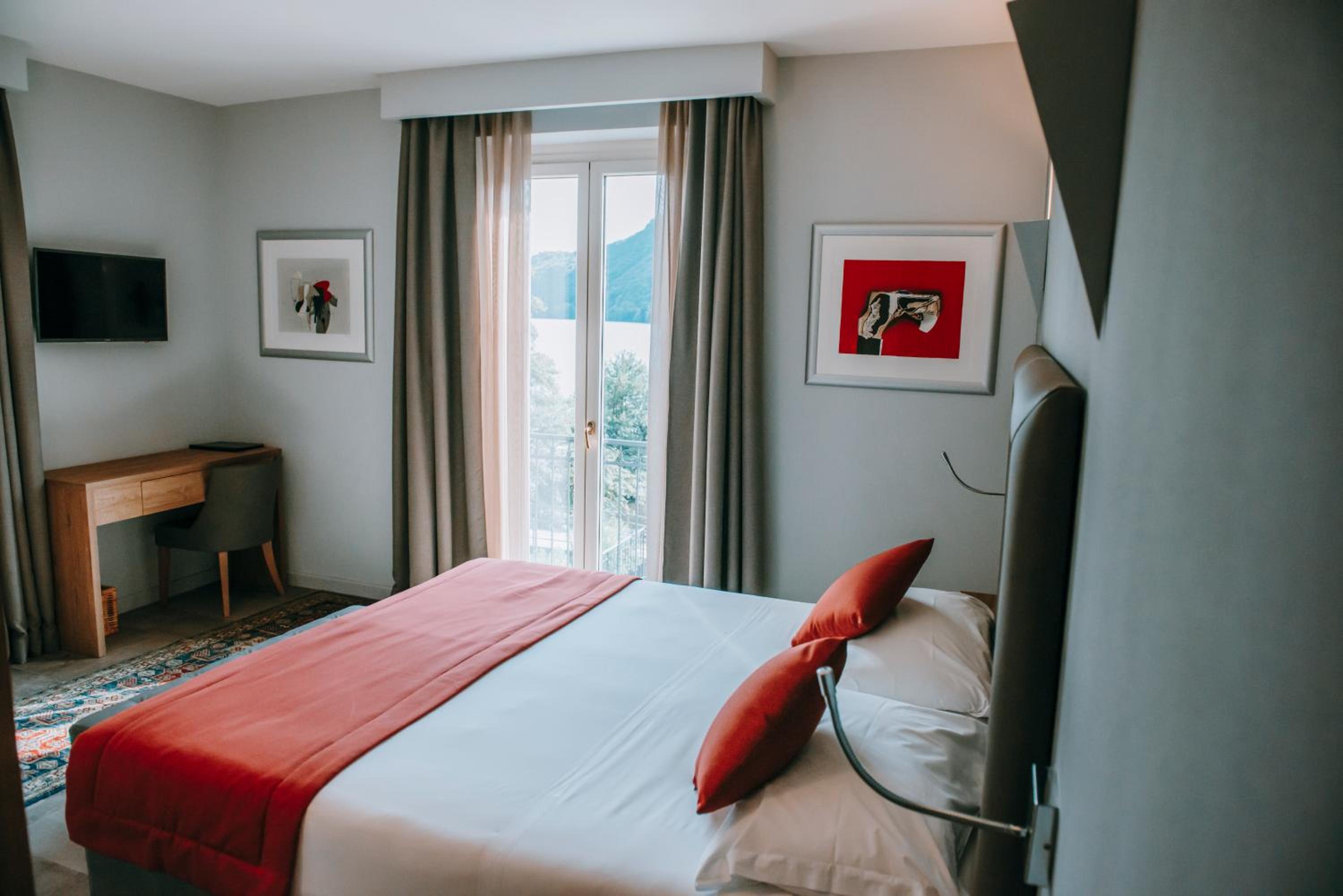 Double Room with Lake View - Photo 47