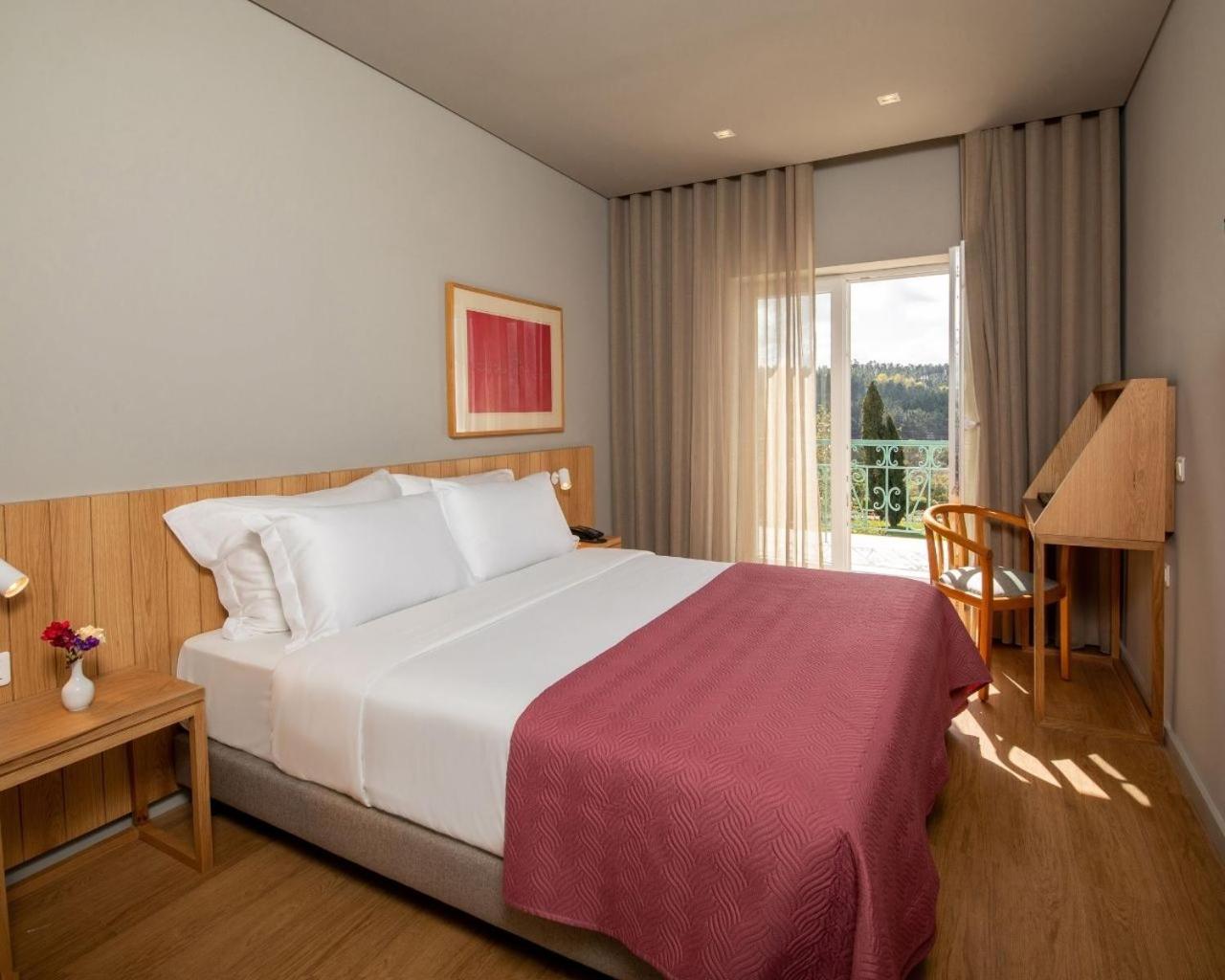 Double Room with Garden View - Photo 3