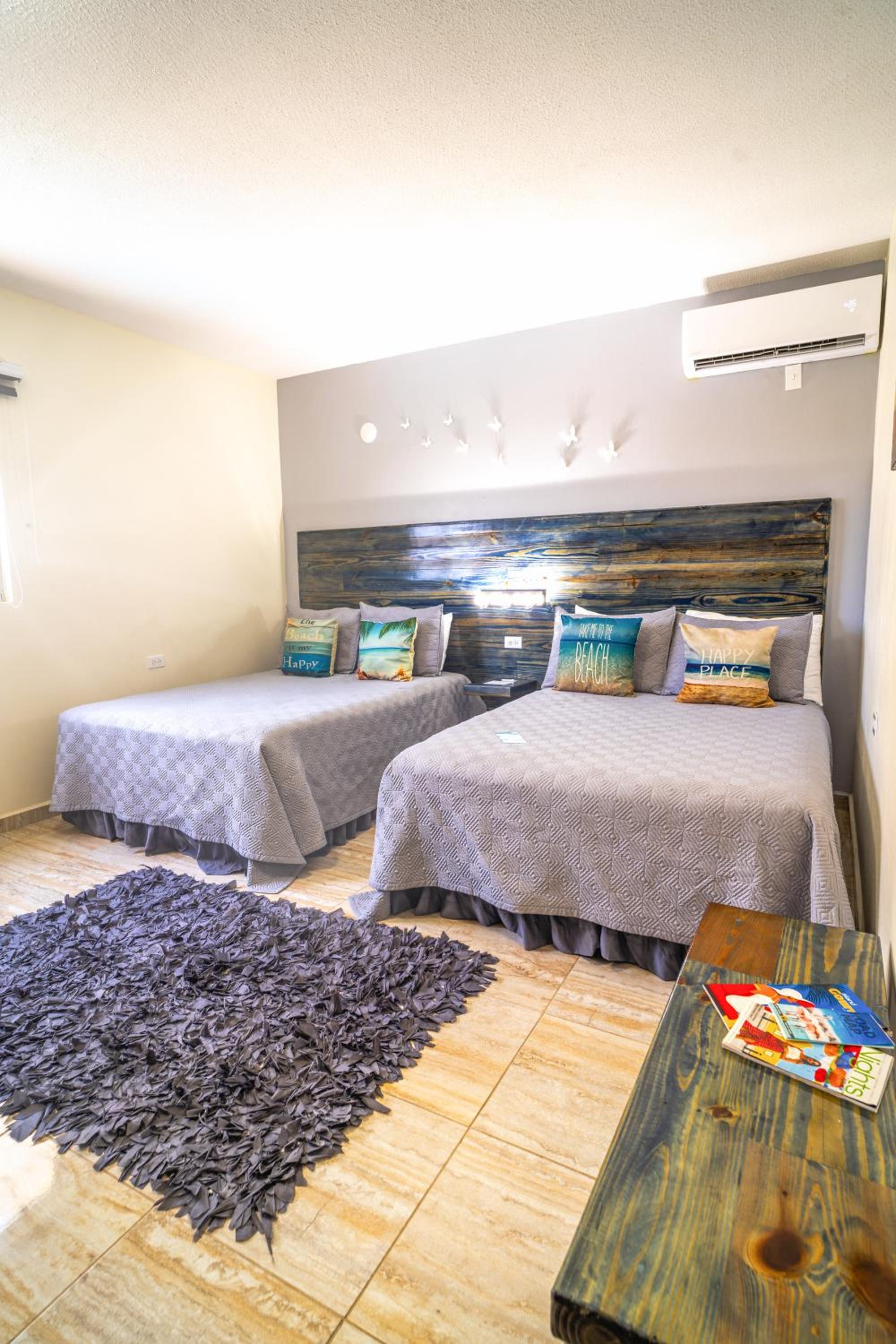 Deluxe Queen Suite